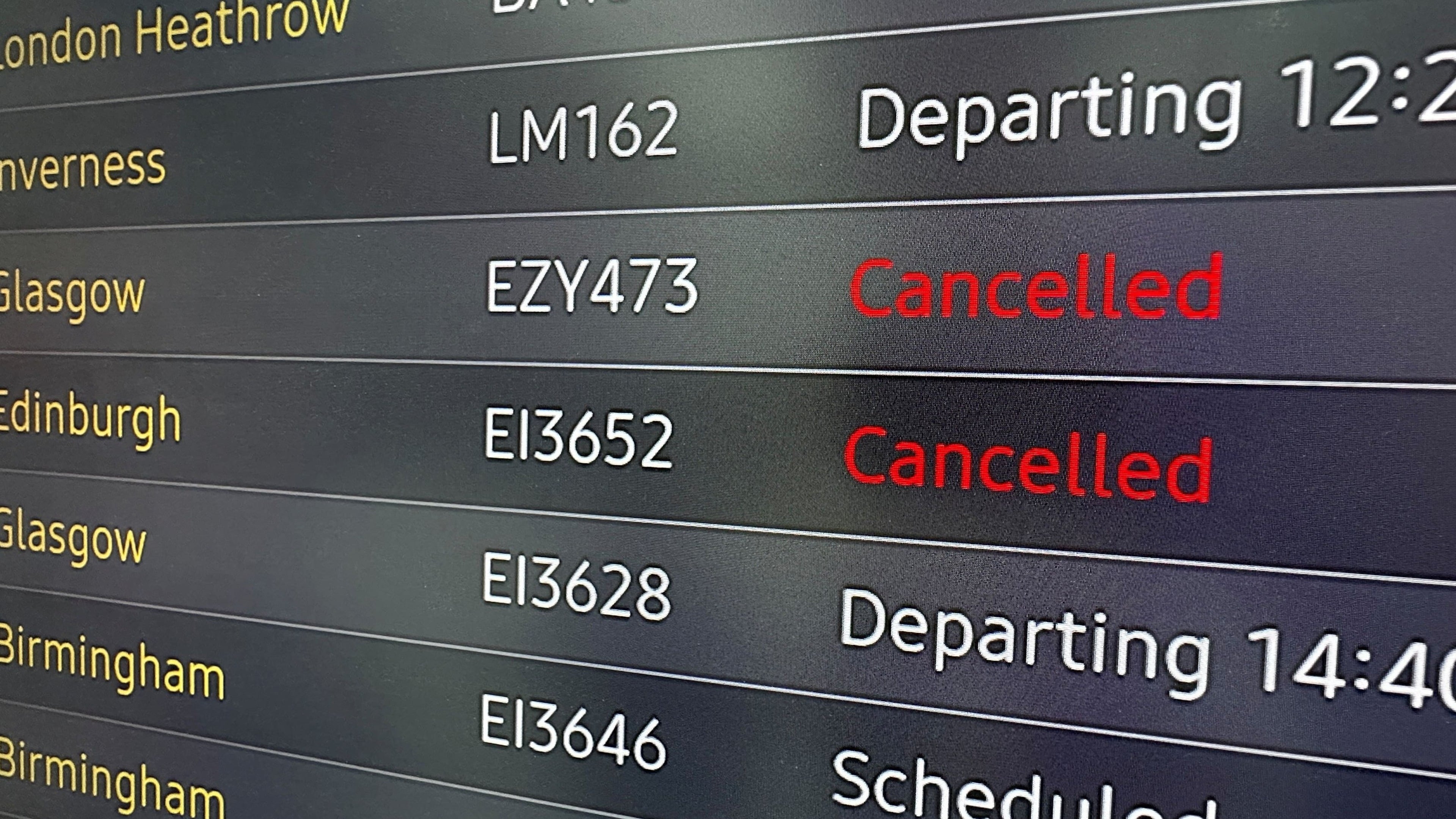Edinburgh Airport chief criticises air traffic control disruption, calls for change