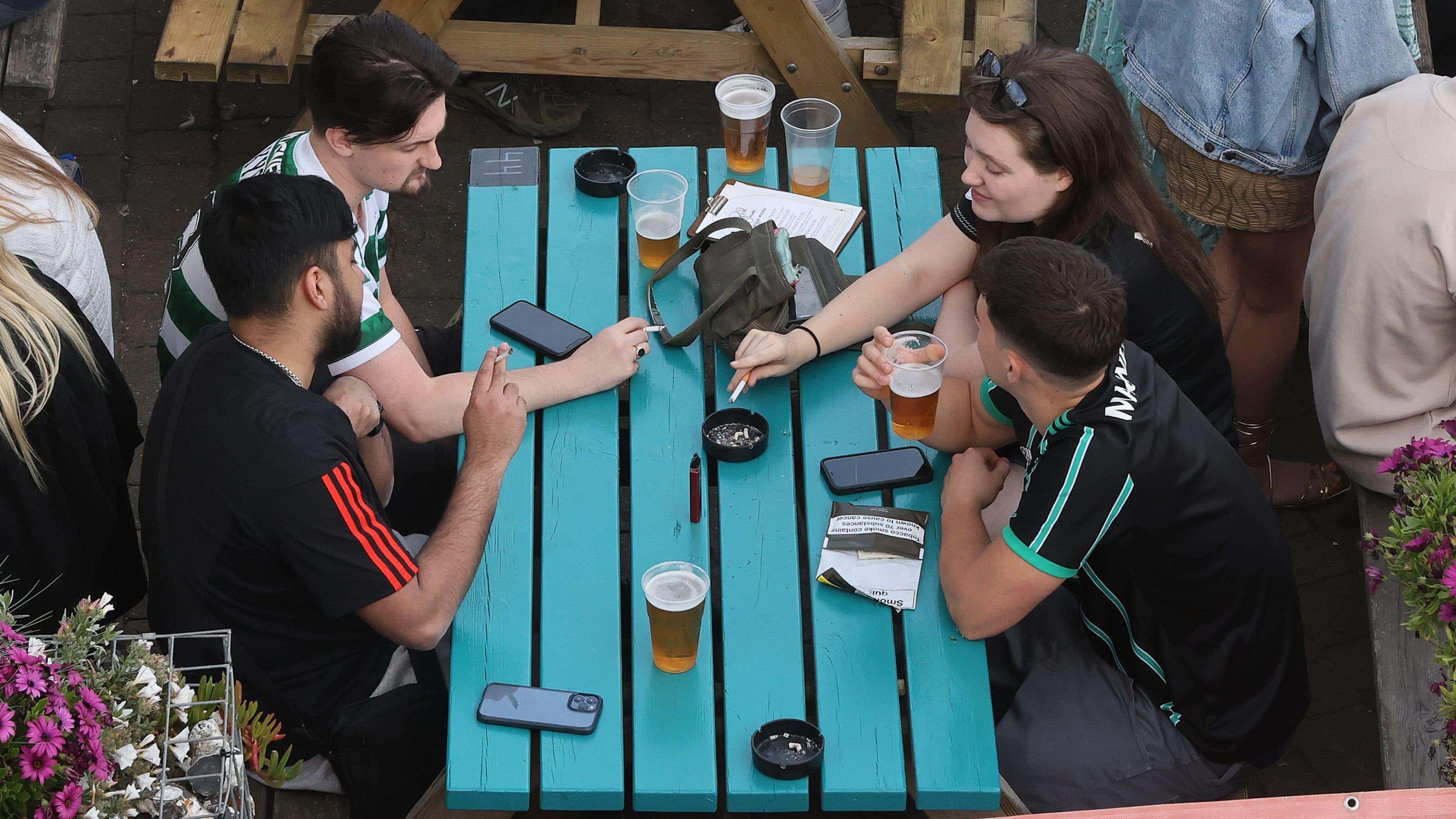 Most Britons support smoking bans in pub gardens and children’s play areas
