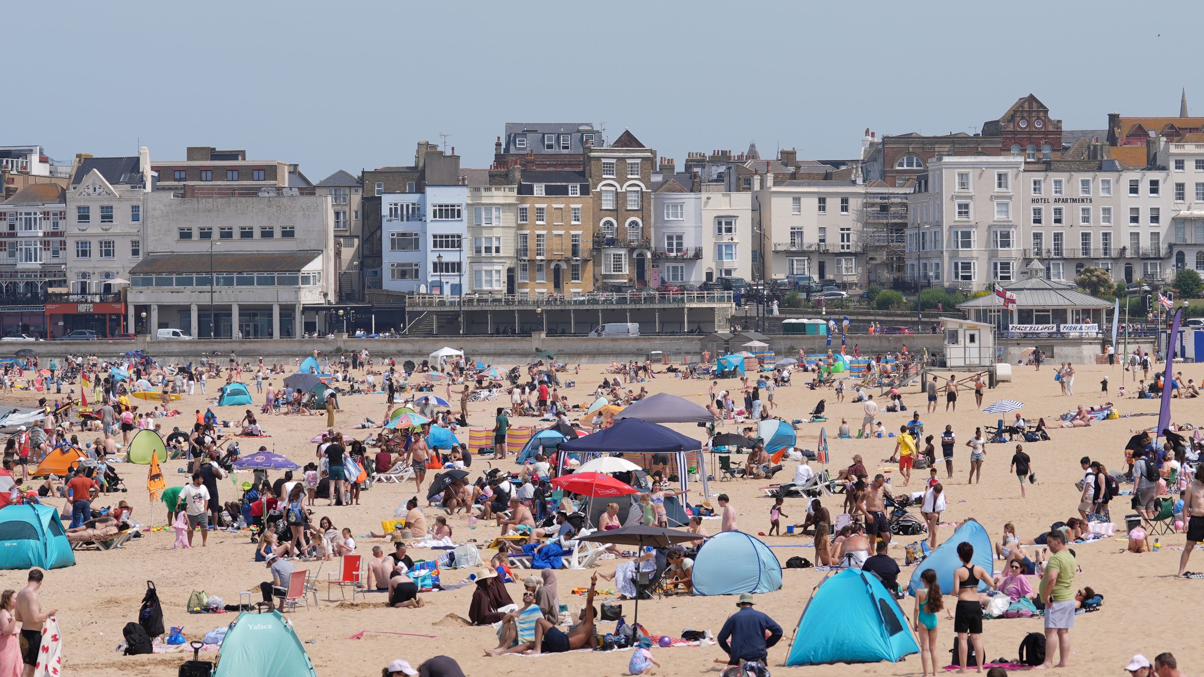 15-year-old dies after swimming at UK beach during heatwave