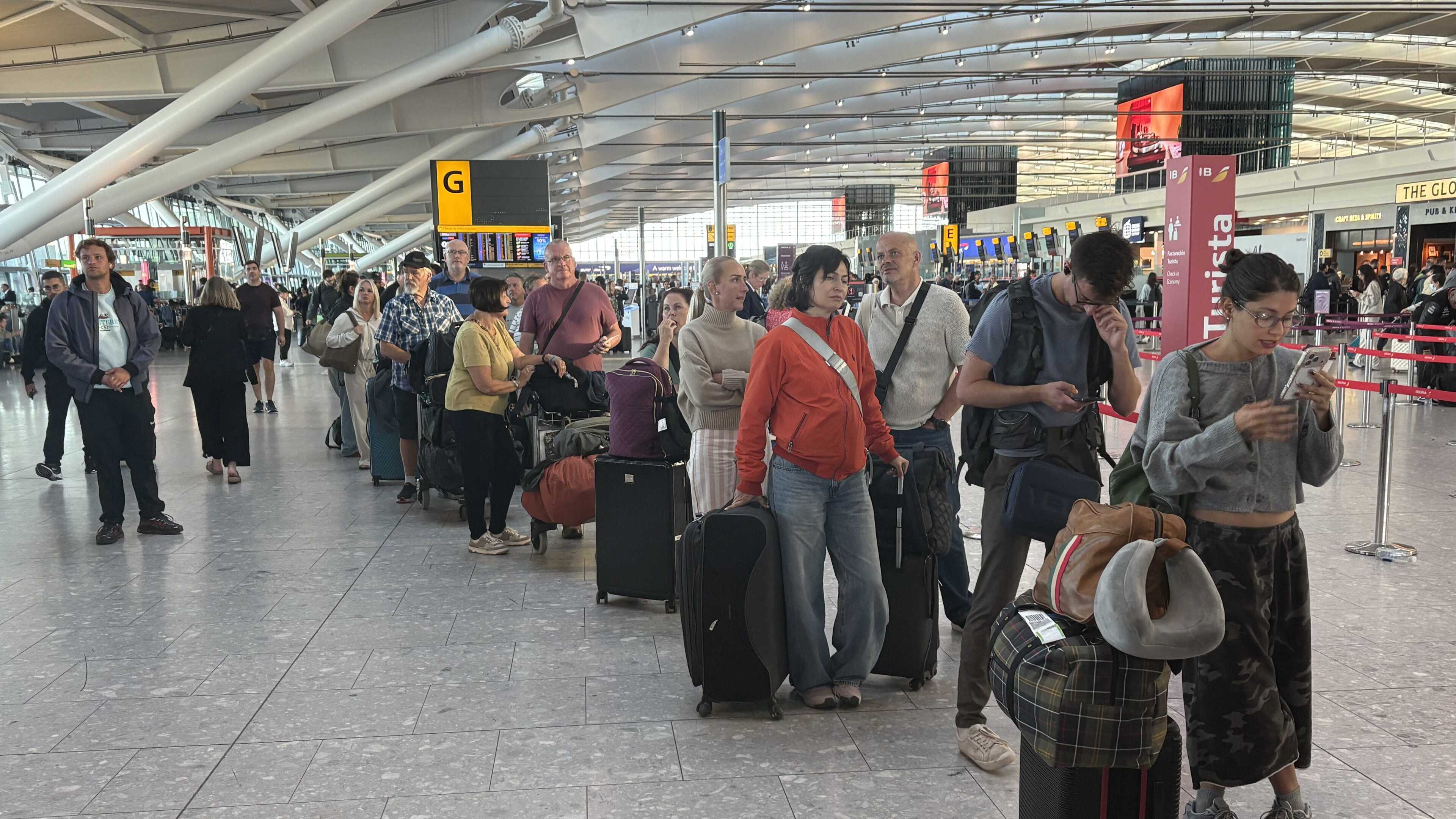 UK flight disruptions this month linked to software defect, report says
