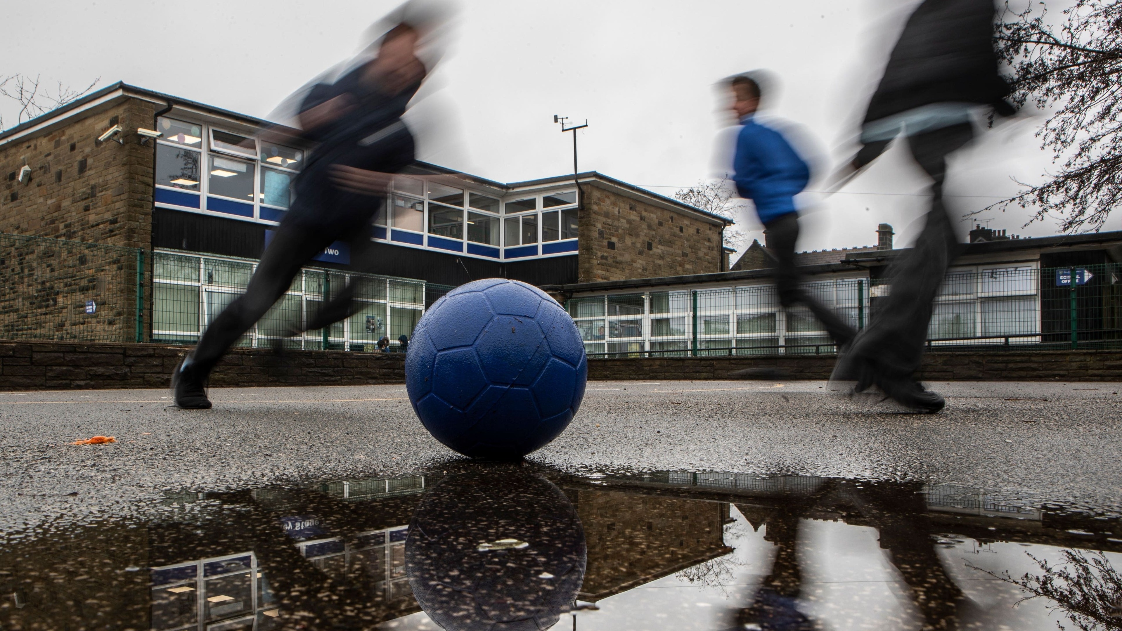Rising online abuse from parents causing ‘significant harm’ to teachers – union