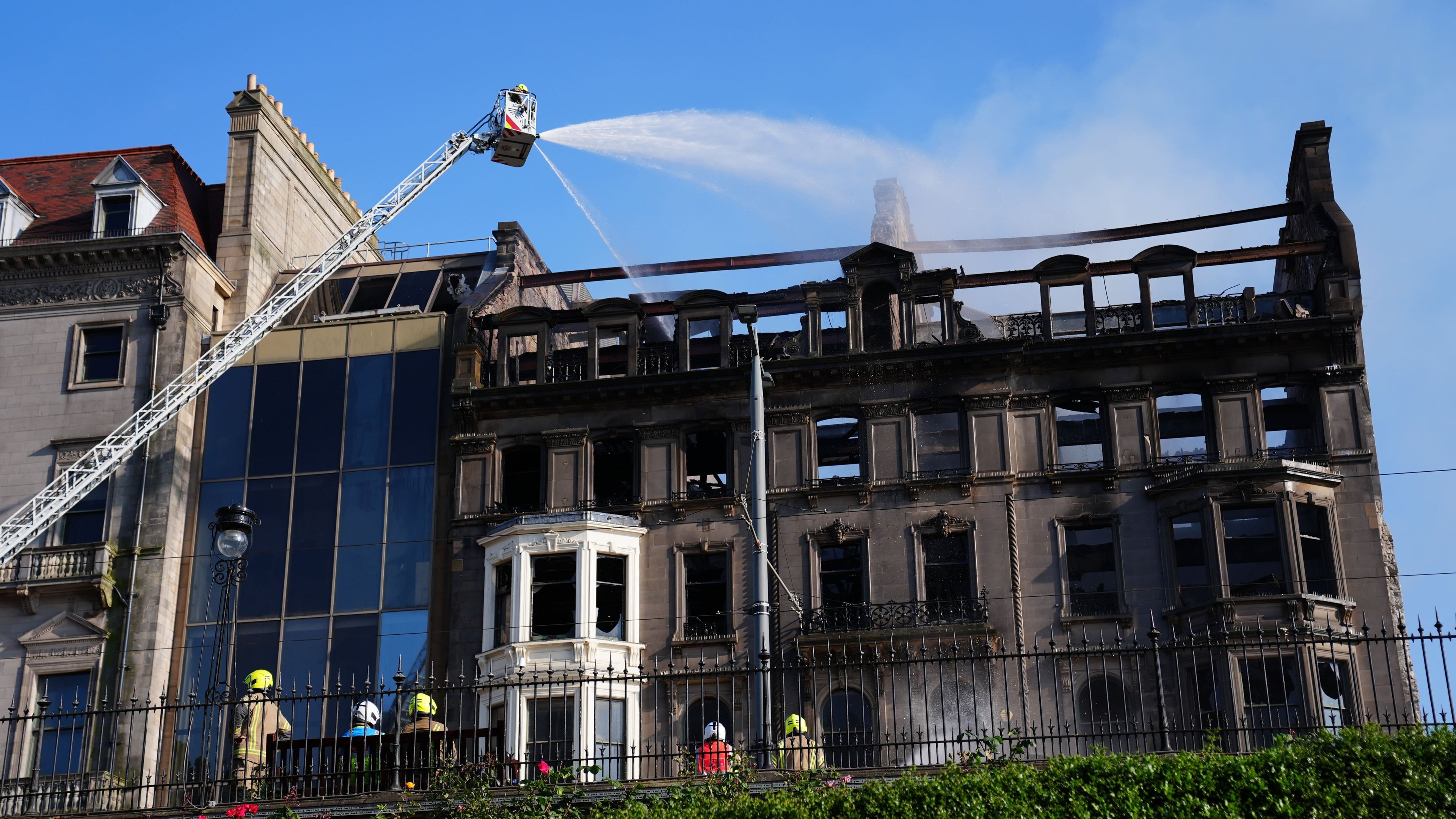 Gilruth to meet Edinburgh council leader over support after Princes Street fire