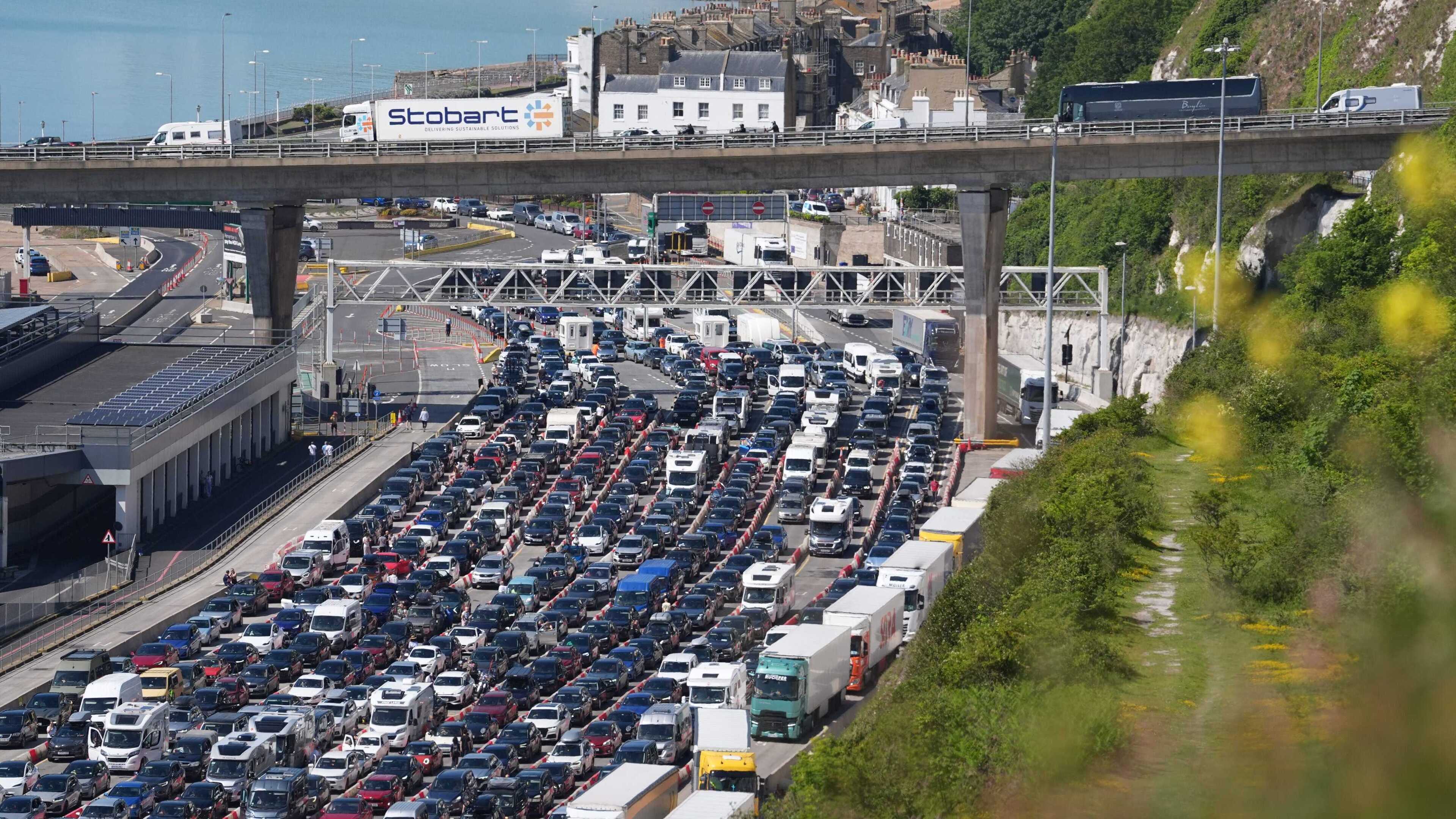 Port of Dover warns of up to two-hour queues as EU border checks resume