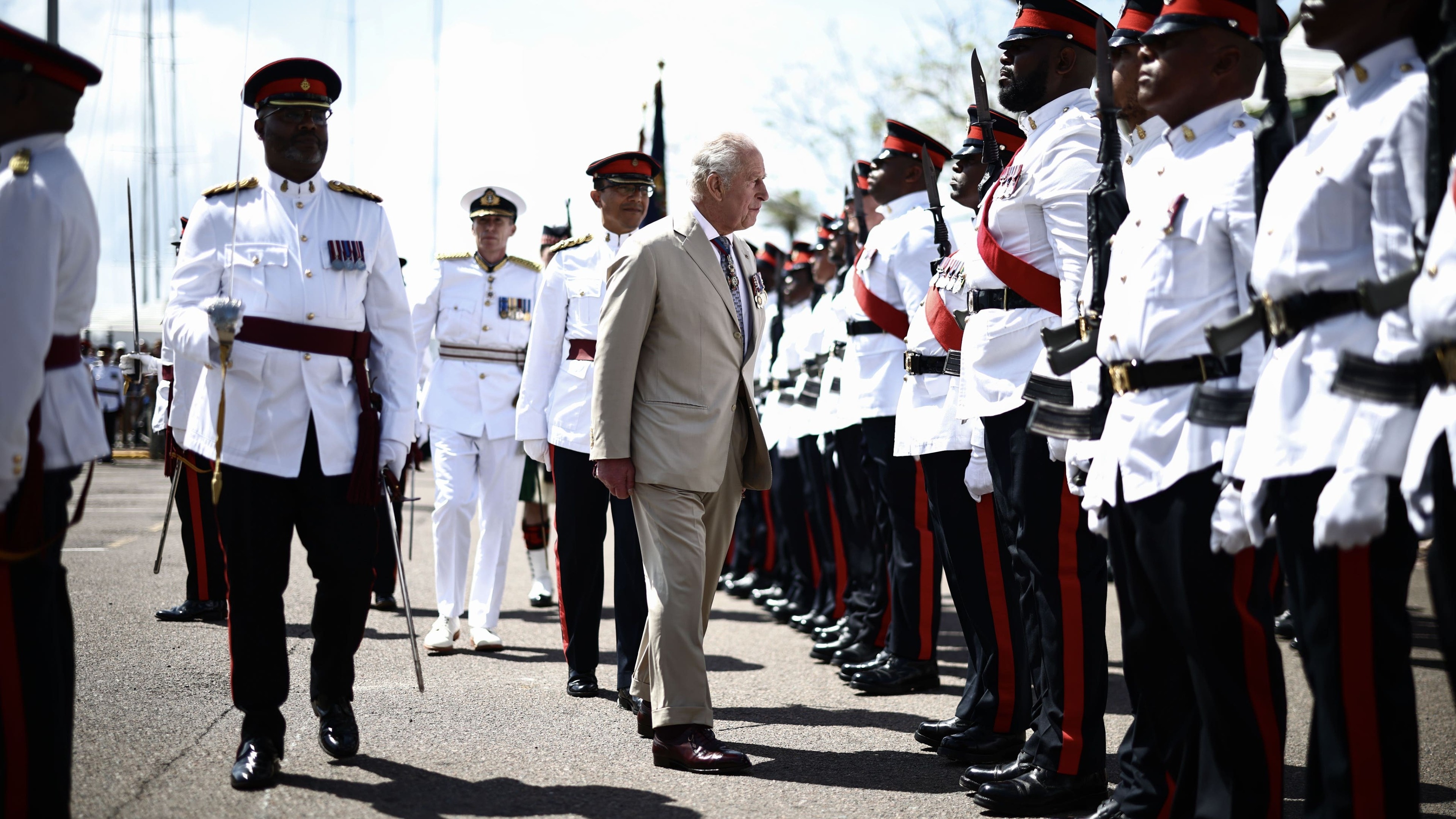 In Pictures: King dons sunglasses and takes to the waters on Bermuda visit