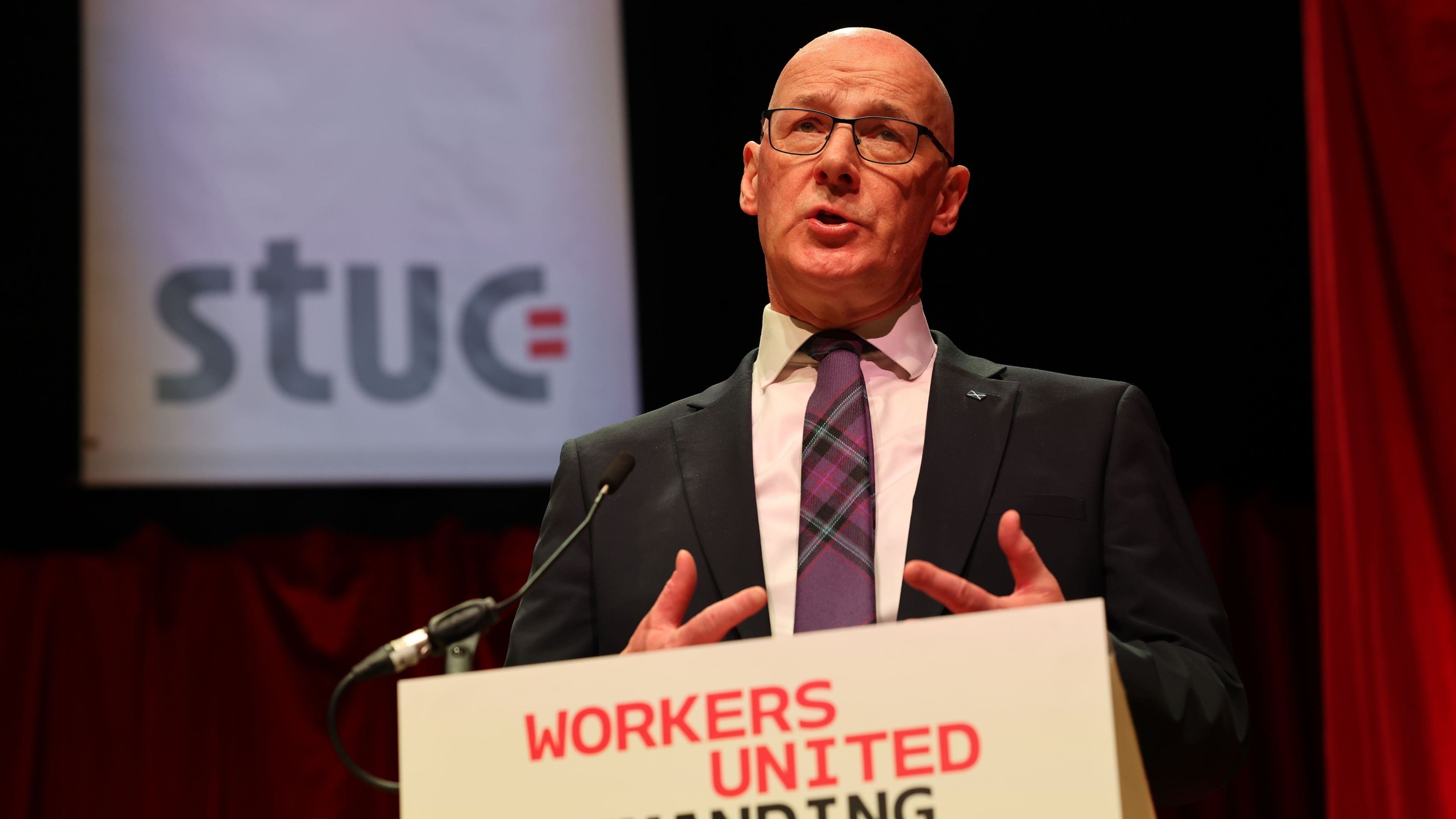 Swinney opens door to ‘voluntary’ food price cap scheme