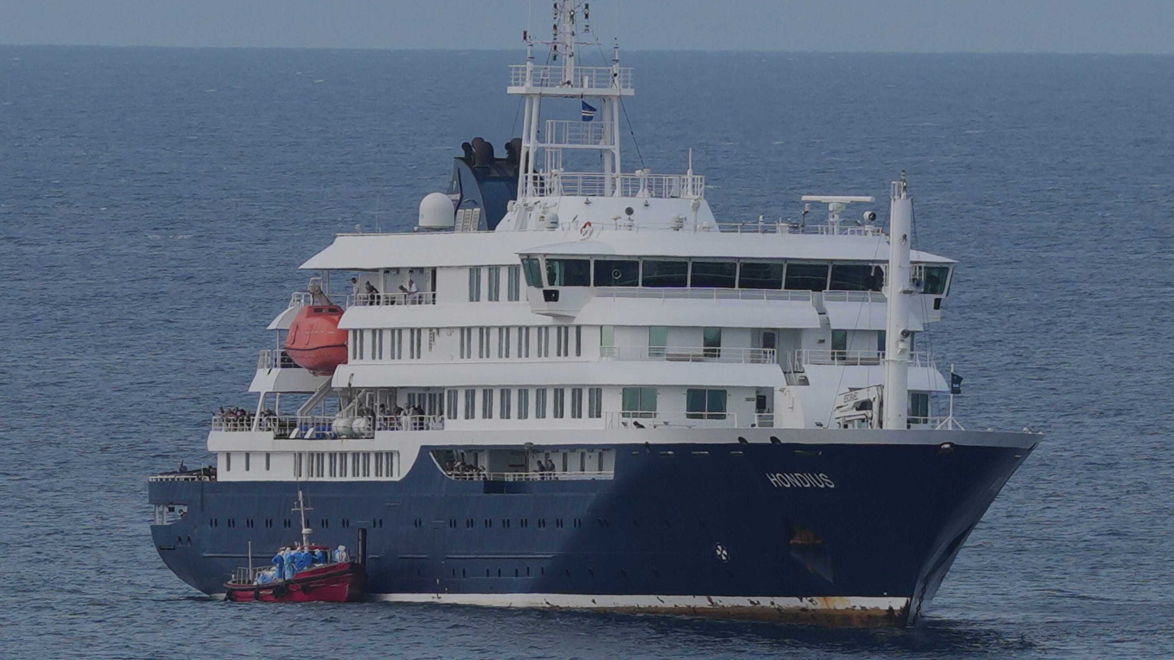 Bid to reassure ‘worried’ Tenerife residents over arrival of hantavirus-hit ship