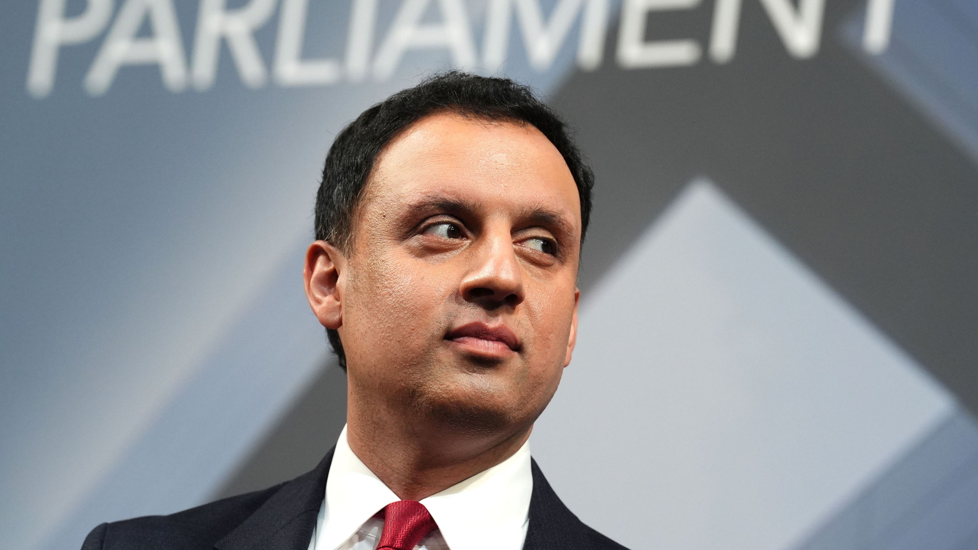 Sarwar says Scottish Labour remains Holyrood’s main opposition despite Reform UK tie