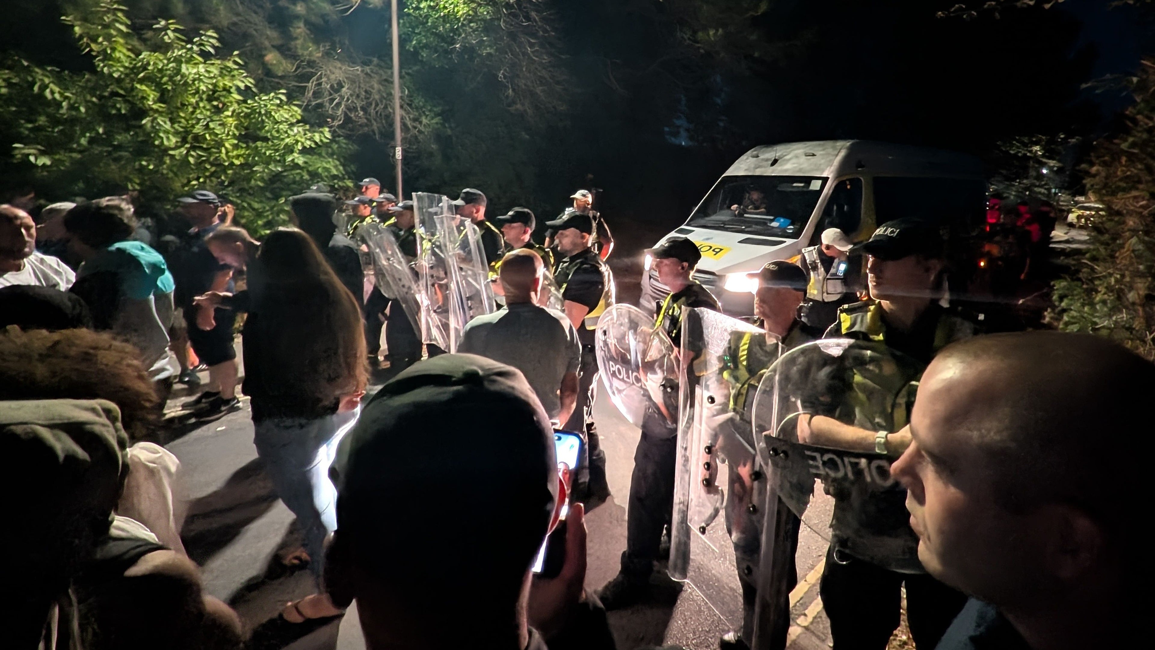 No 10 orders urgent review into police handling of masked Kent protesters