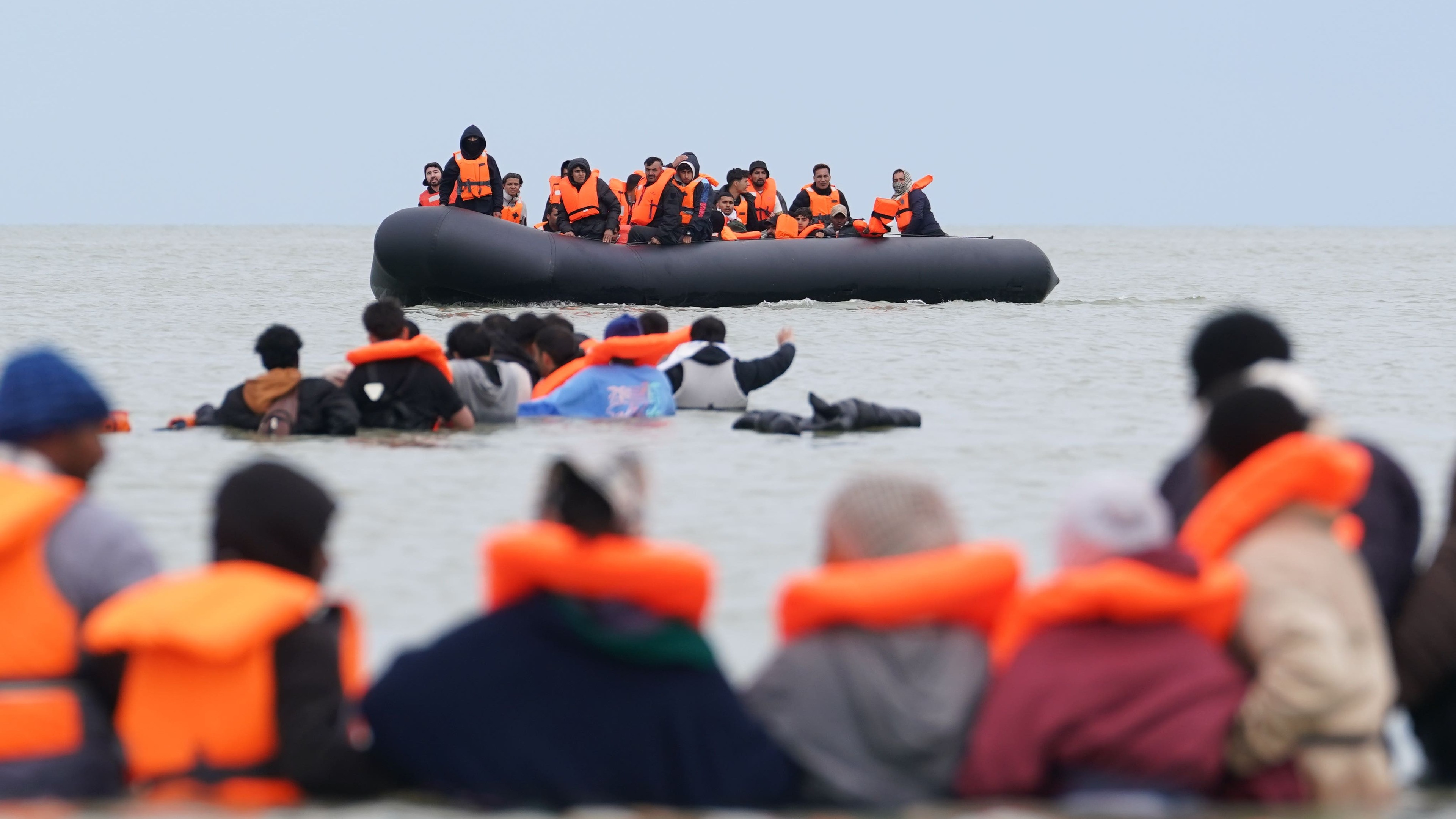 More than 700 migrants cross the Channel to the UK in a single day