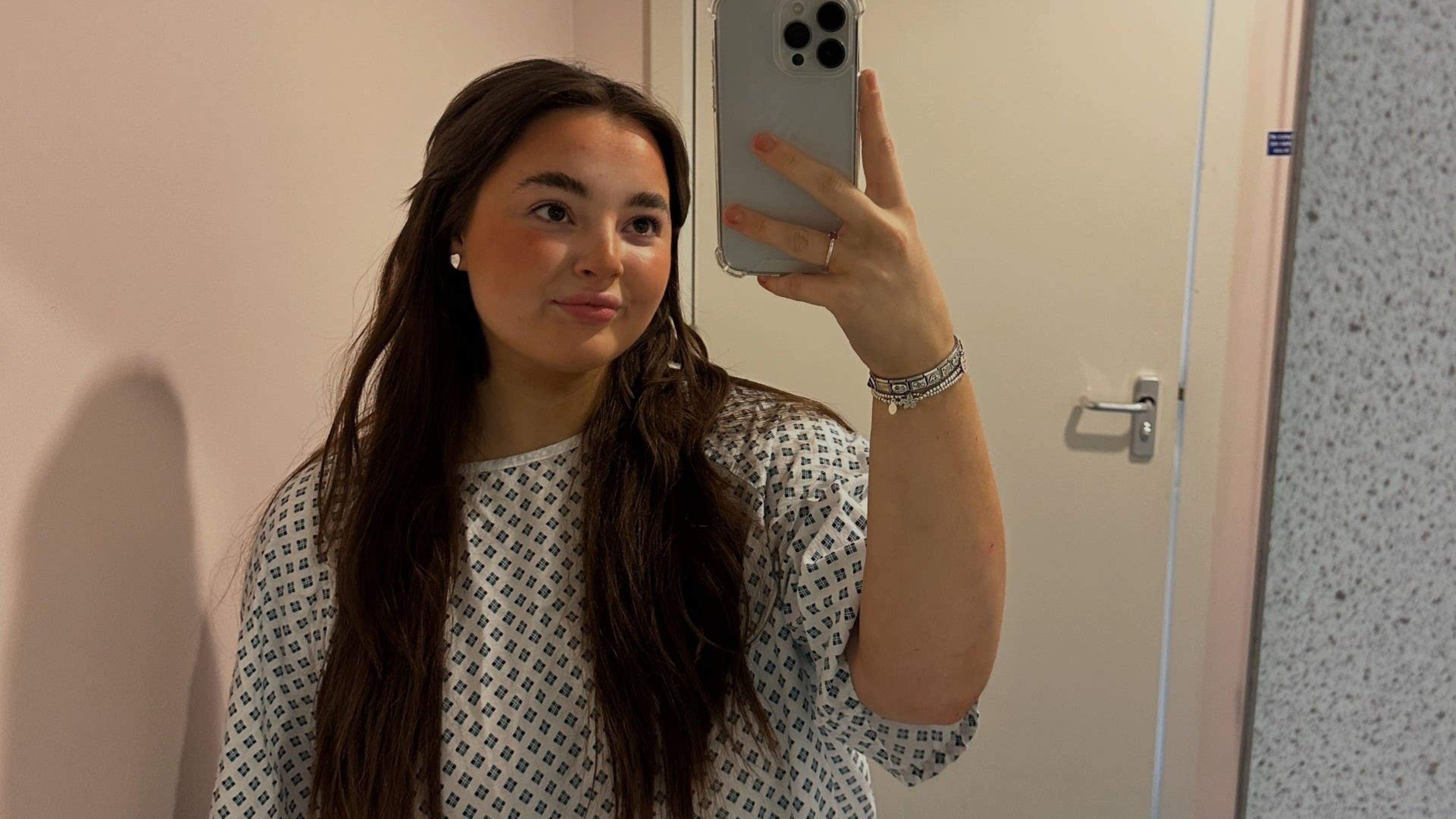 Student nurse, 21, says life changed in ‘blink of an eye’ after cancer diagnosis