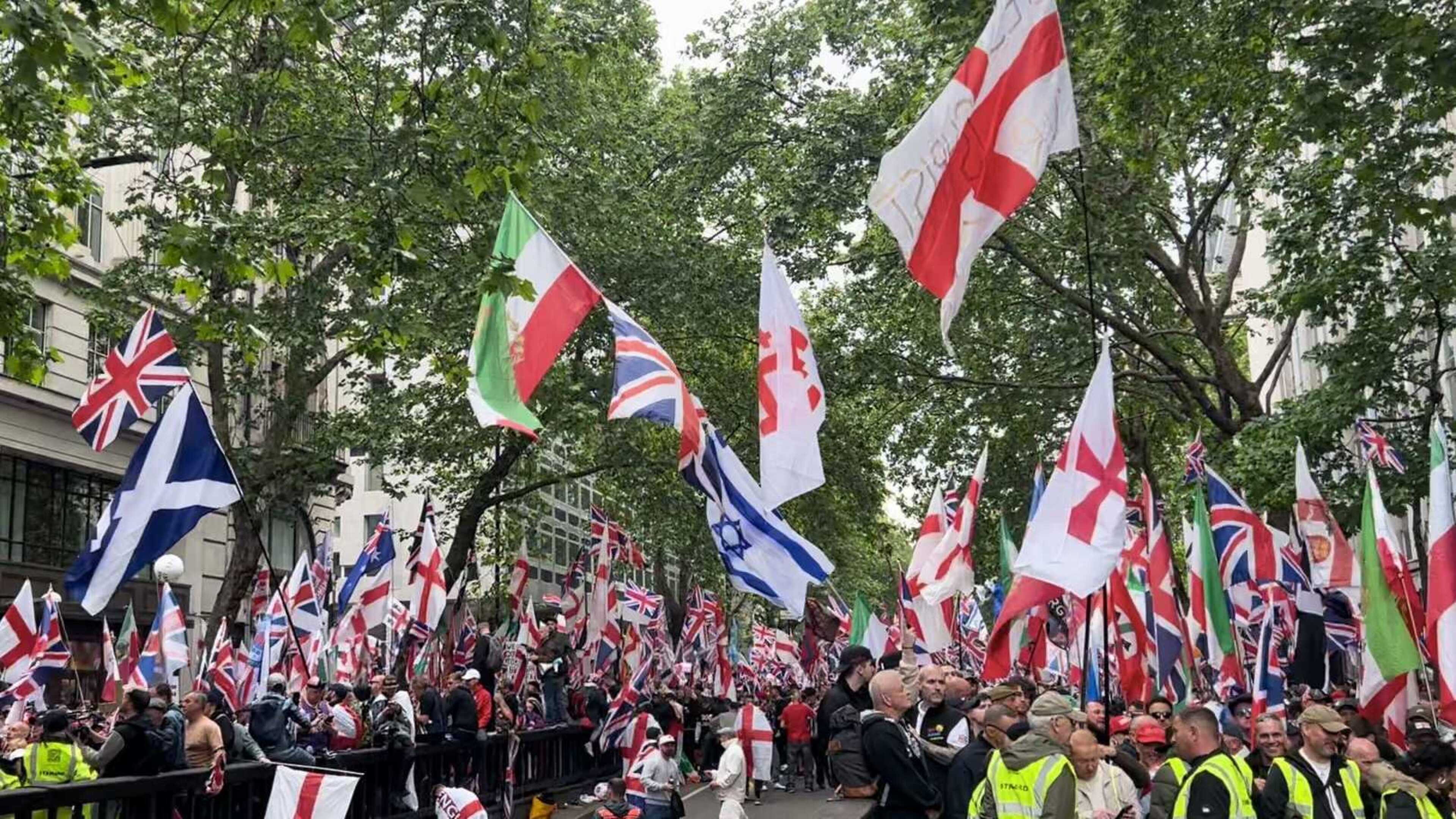 Tommy Robinson march and pro-Palestine Nakba Day rally held simultaneously in London