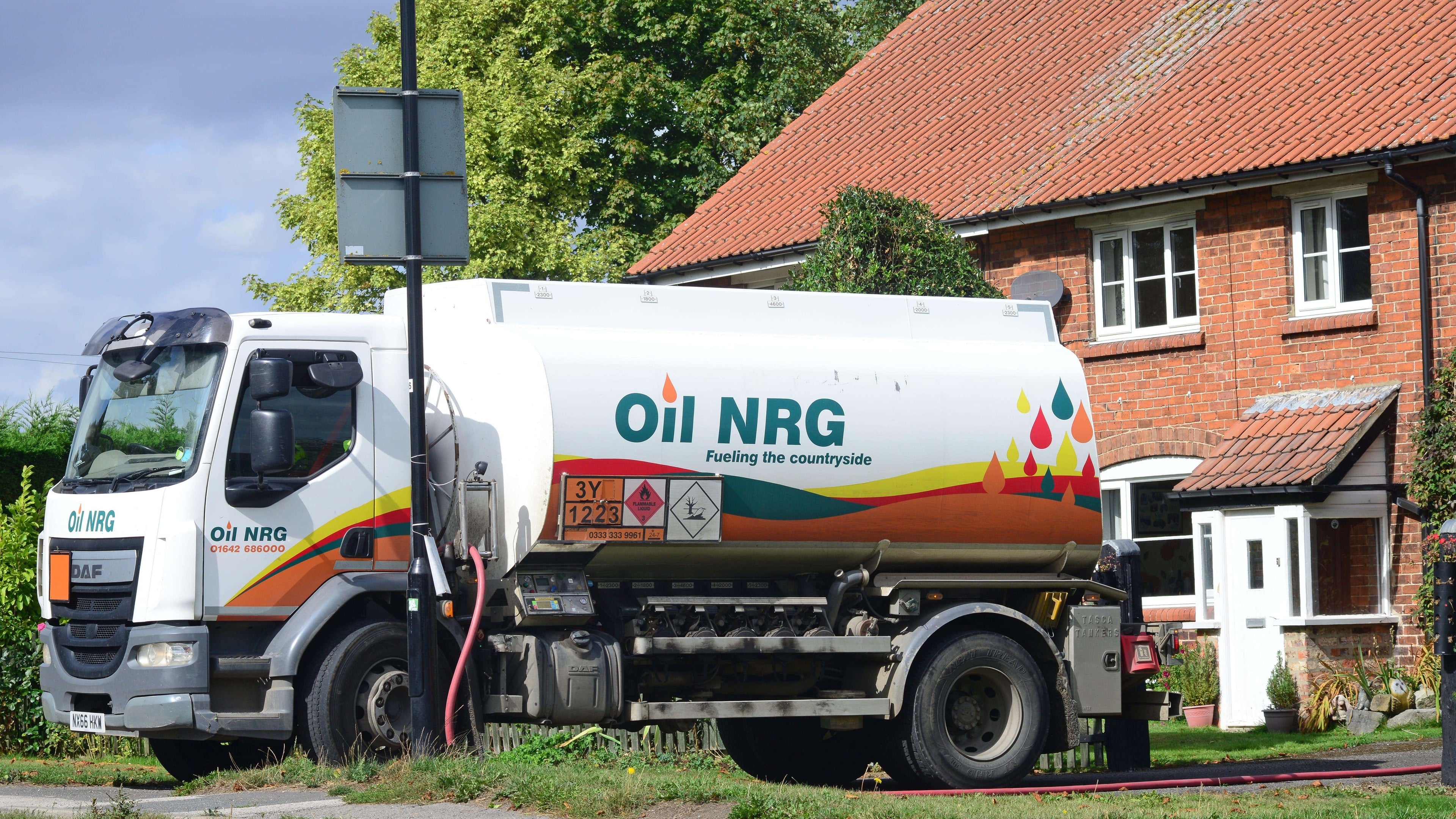 Minister says it is not possible to compensate all heating oil price-hike victims