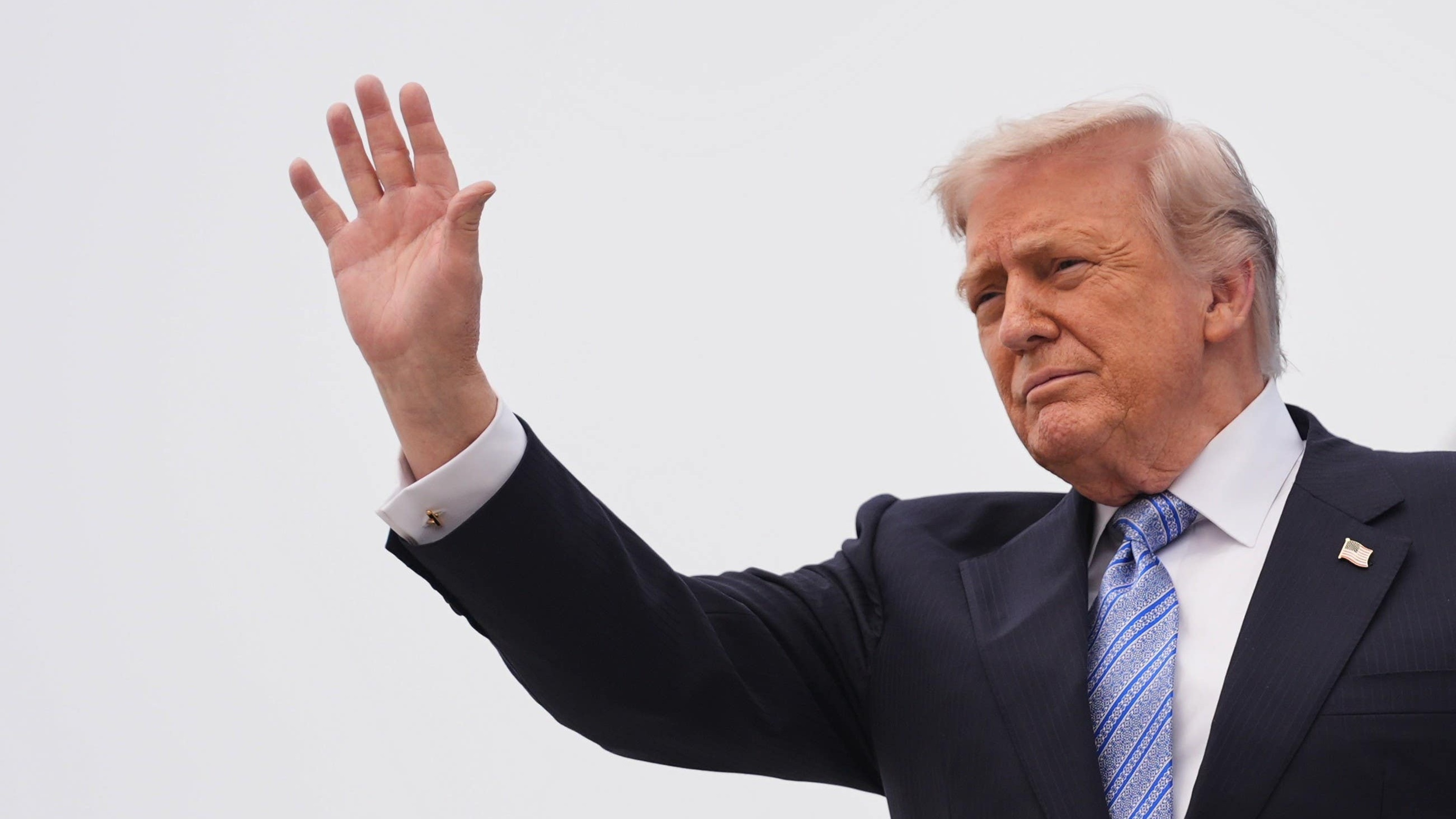 Trump tells Keir Starmer it will be “tough” to govern without energy and immigration changes