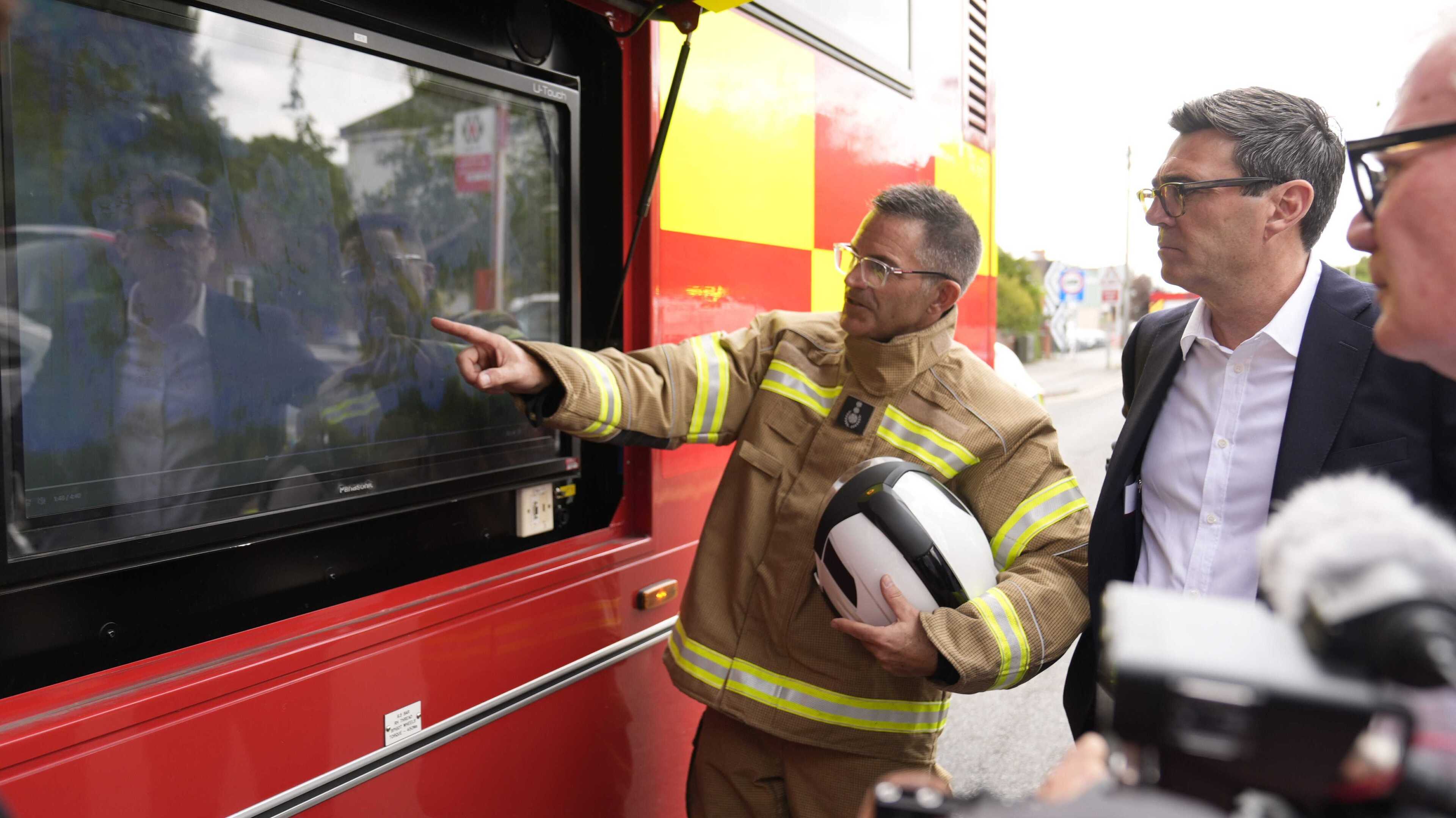 Prime Minister announces emergency package to respond to ongoing wildfires