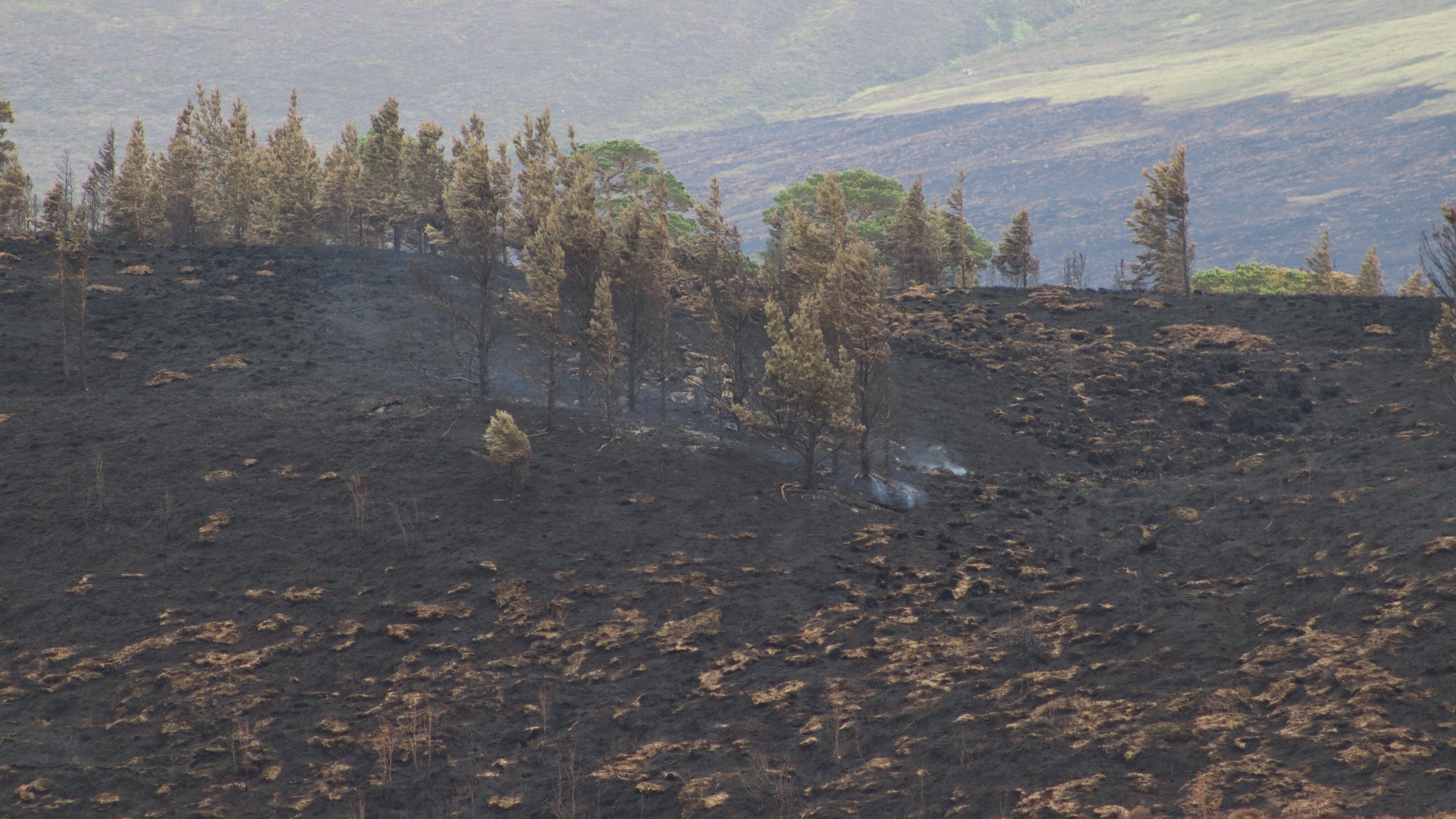 Part of wildfire cordon around village to be lifted on Friday morning