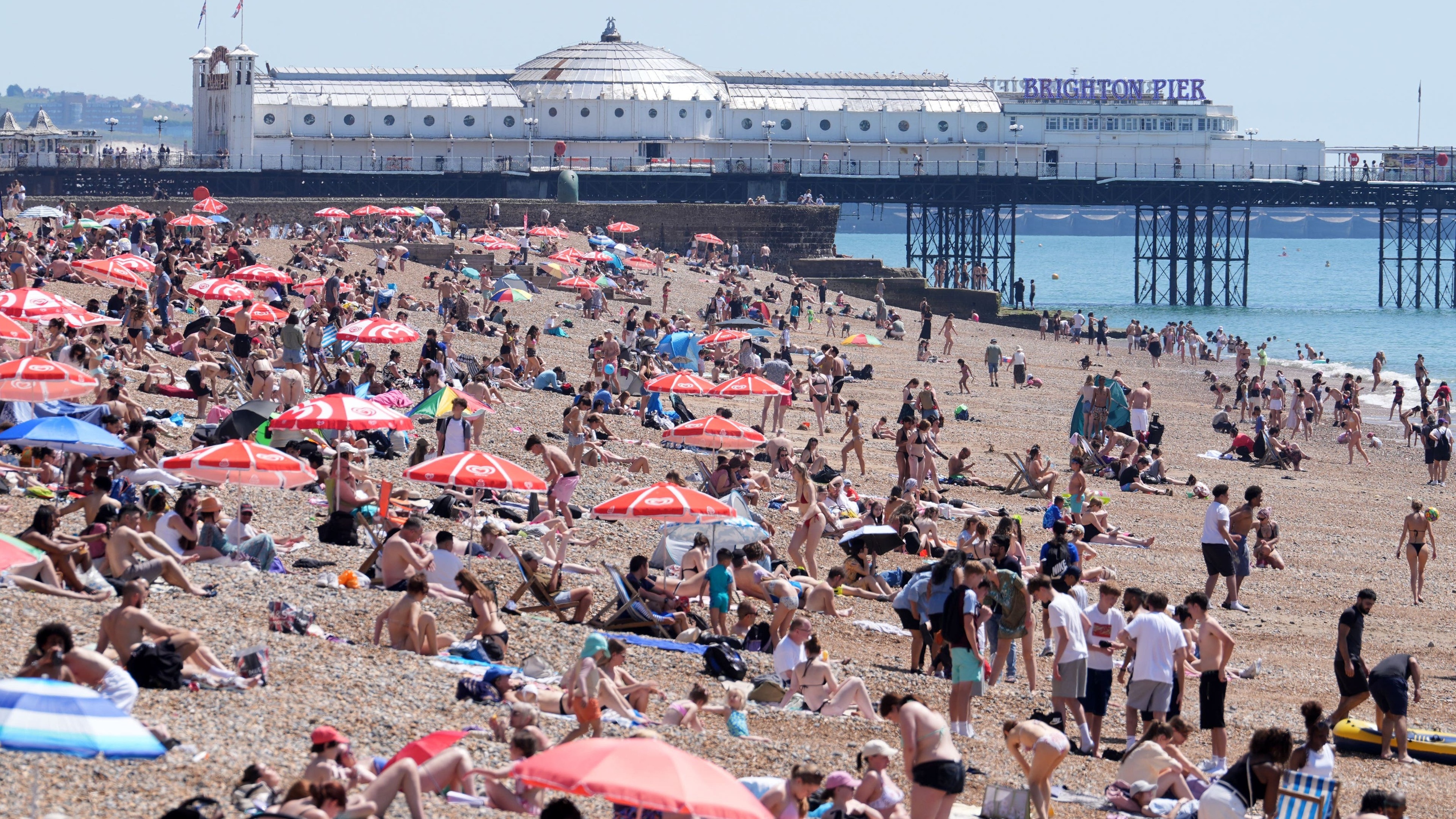 UK breaks hottest May day record again as temperatures reach 35C