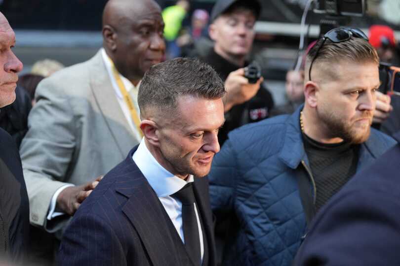 Tommy Robinson (centre), whose real name is Stephen Yaxley-Lennon, arrives at Southwark Crown Court (PA)