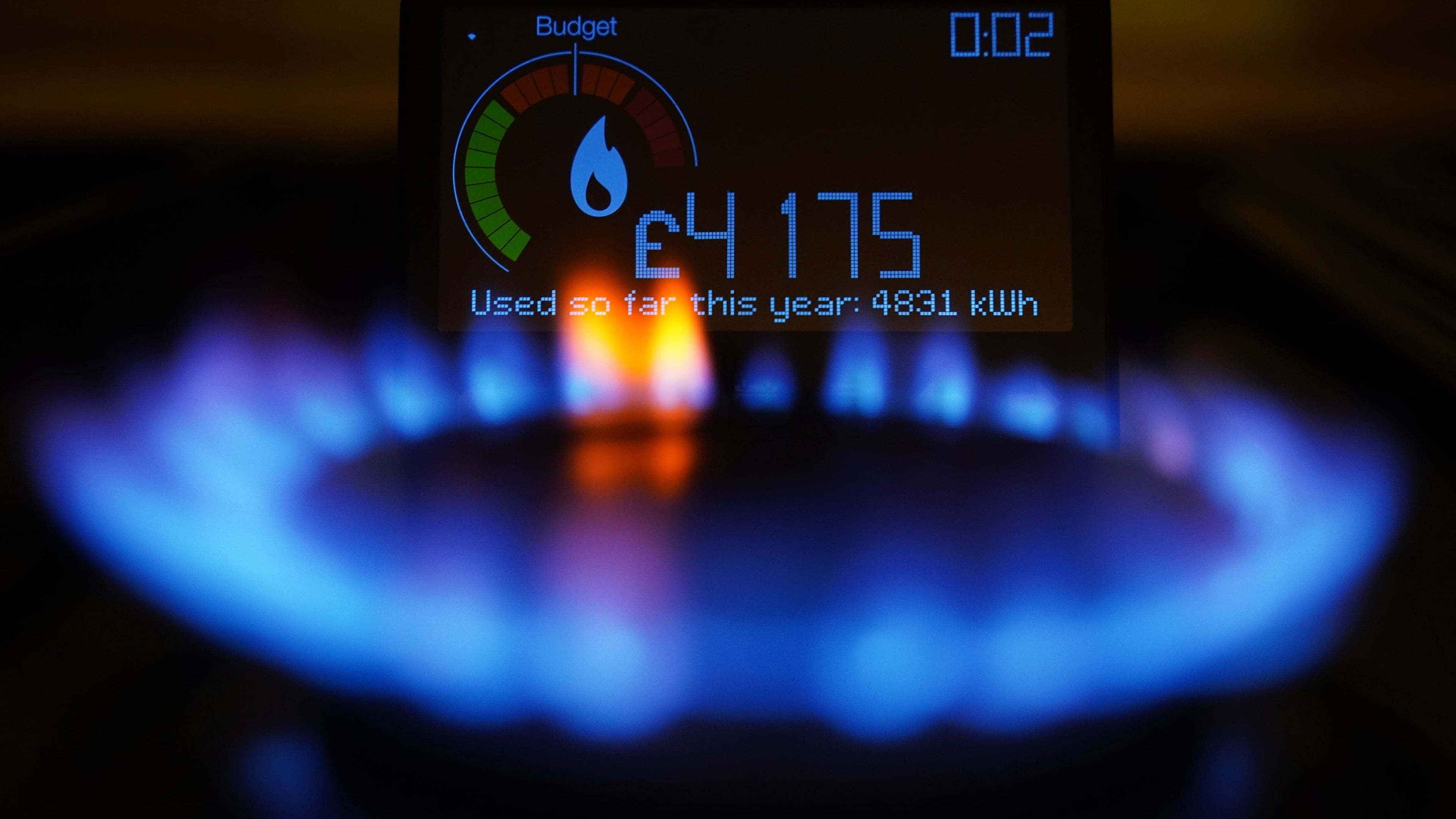 Standing charges to be scrapped from gas bills next year – Treasury