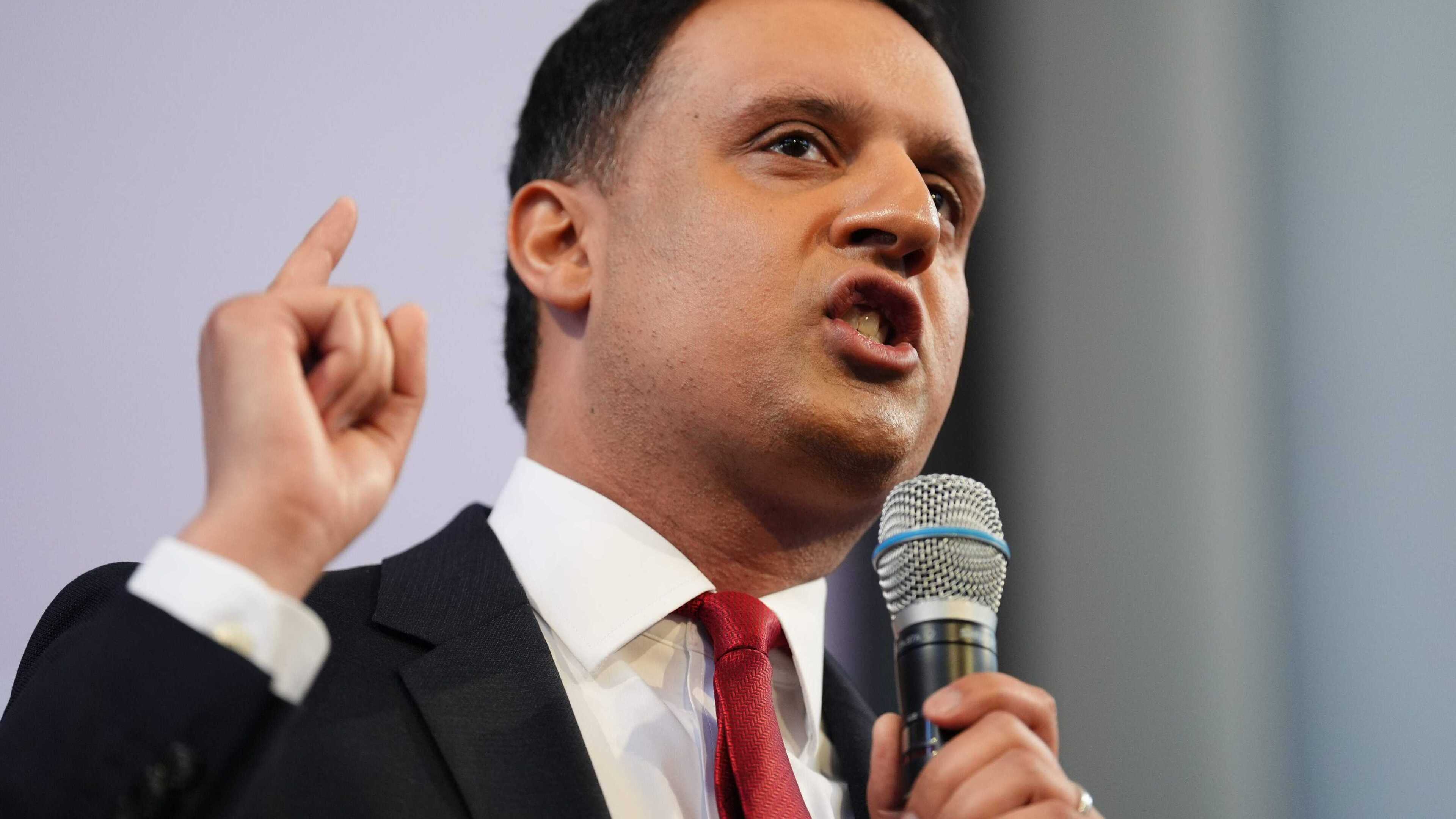 Anas Sarwar tells voters Labour can make gains in election eve comments
