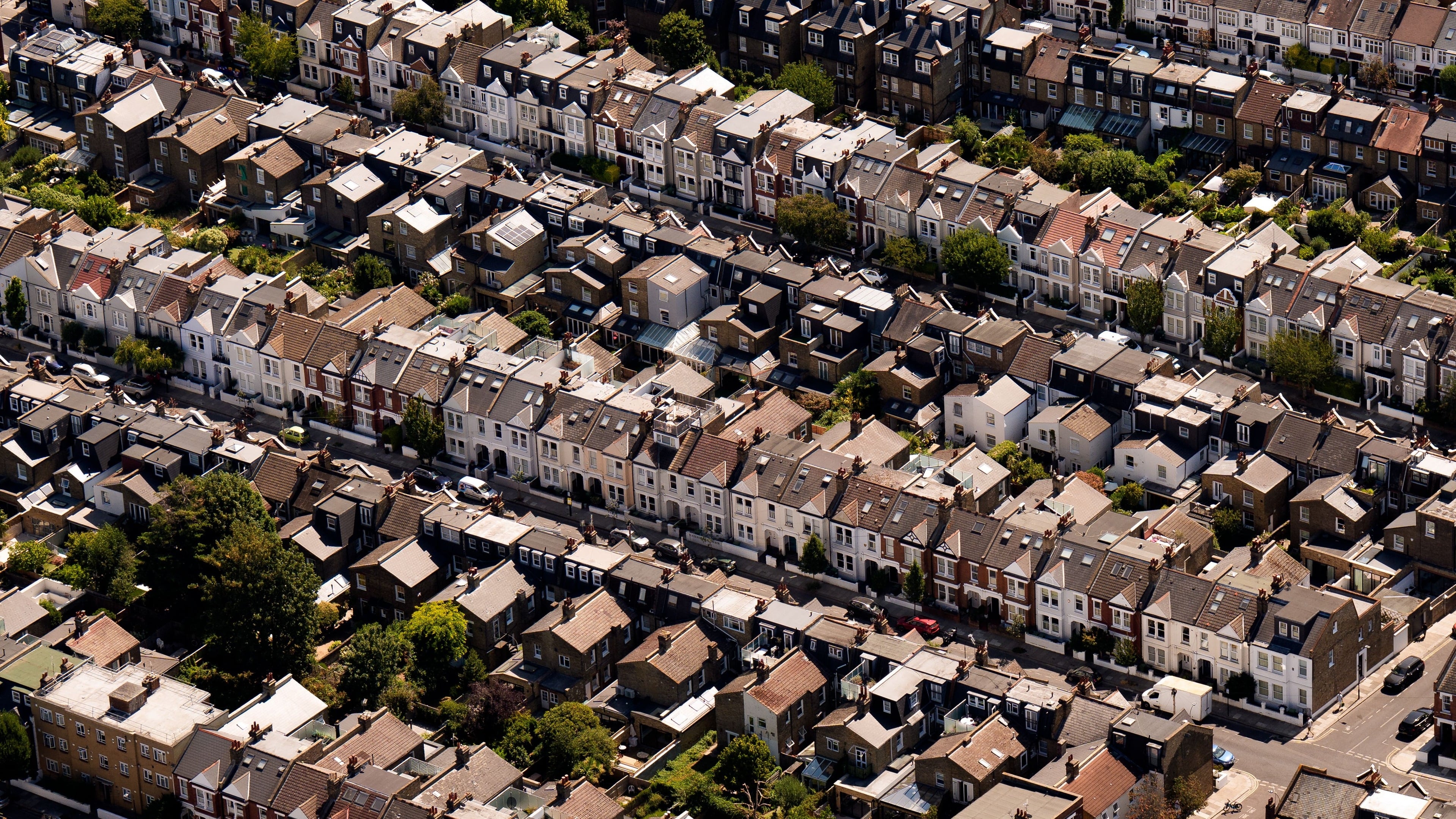 Burst water main disrupts supplies across south London and Surrey
