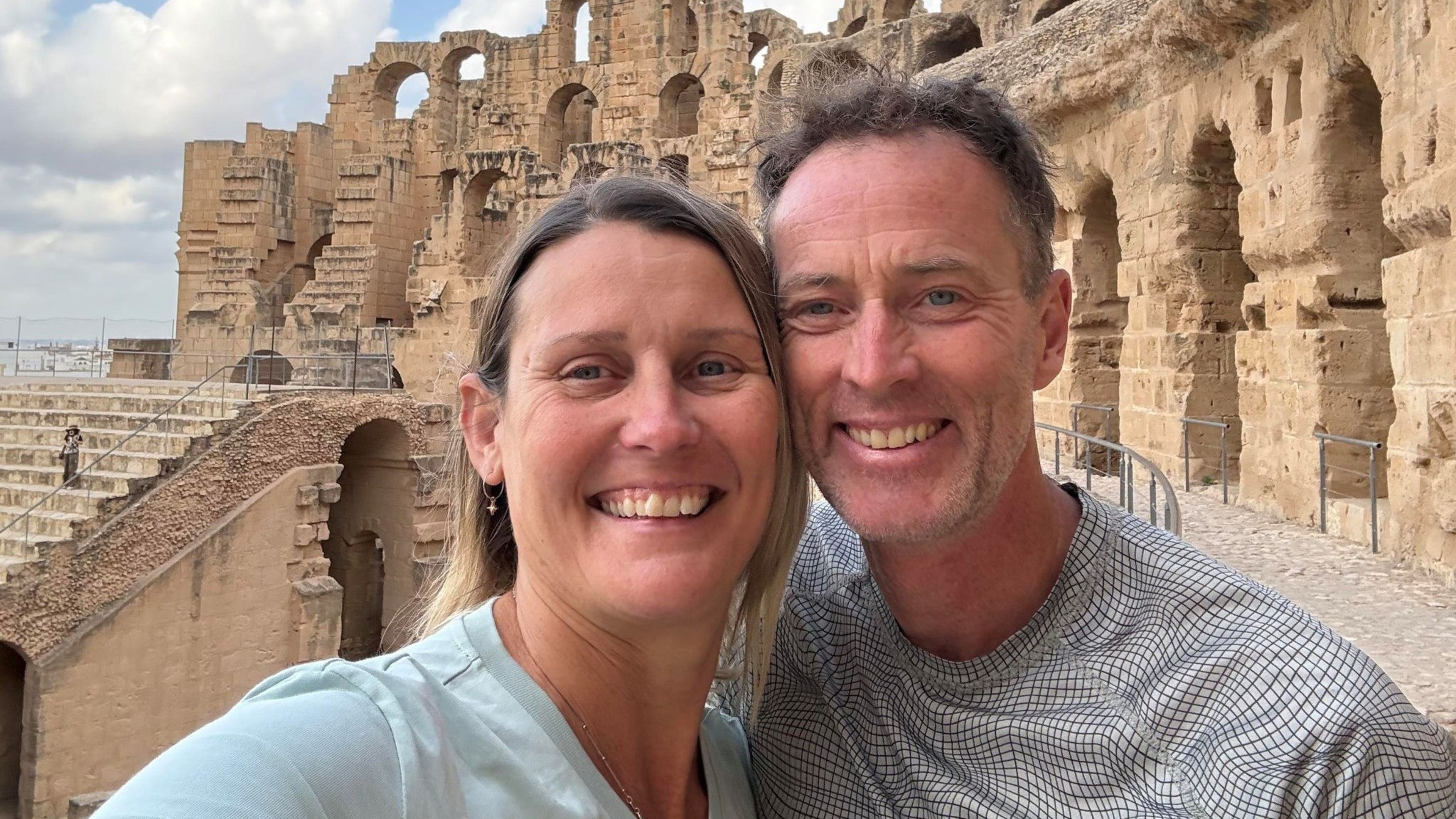 Family of British couple jailed in Iran say they have lost contact with them