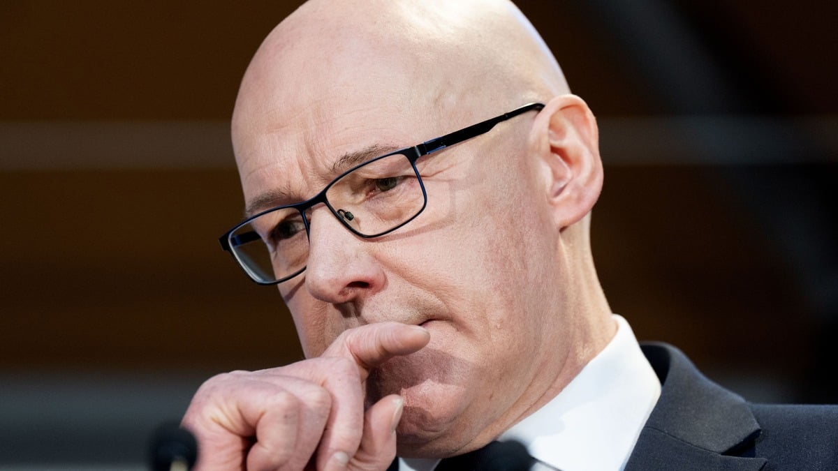 Swinney demands greater engagement with UK Government over Gulf conflict