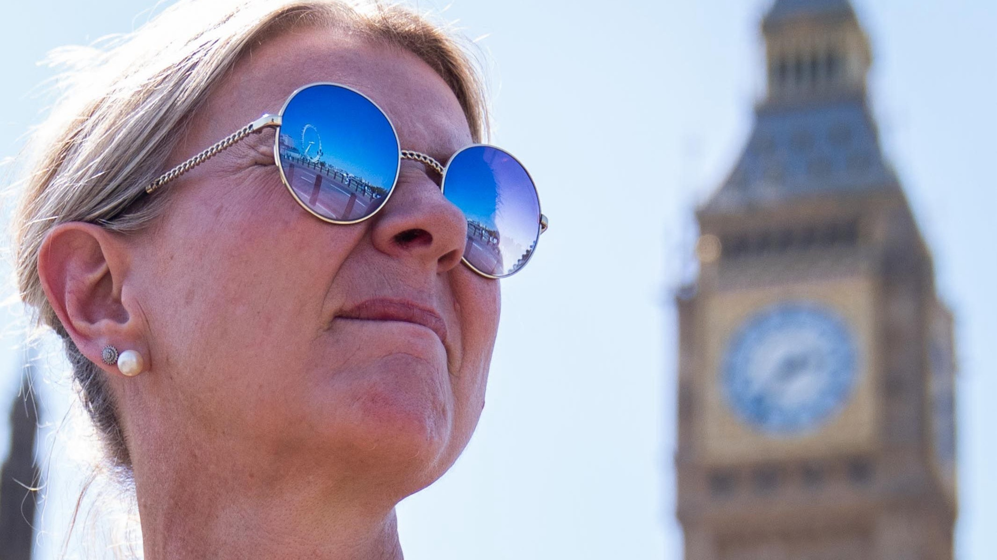Overnight temperatures top 21C as heatwave breaks May record for second day
