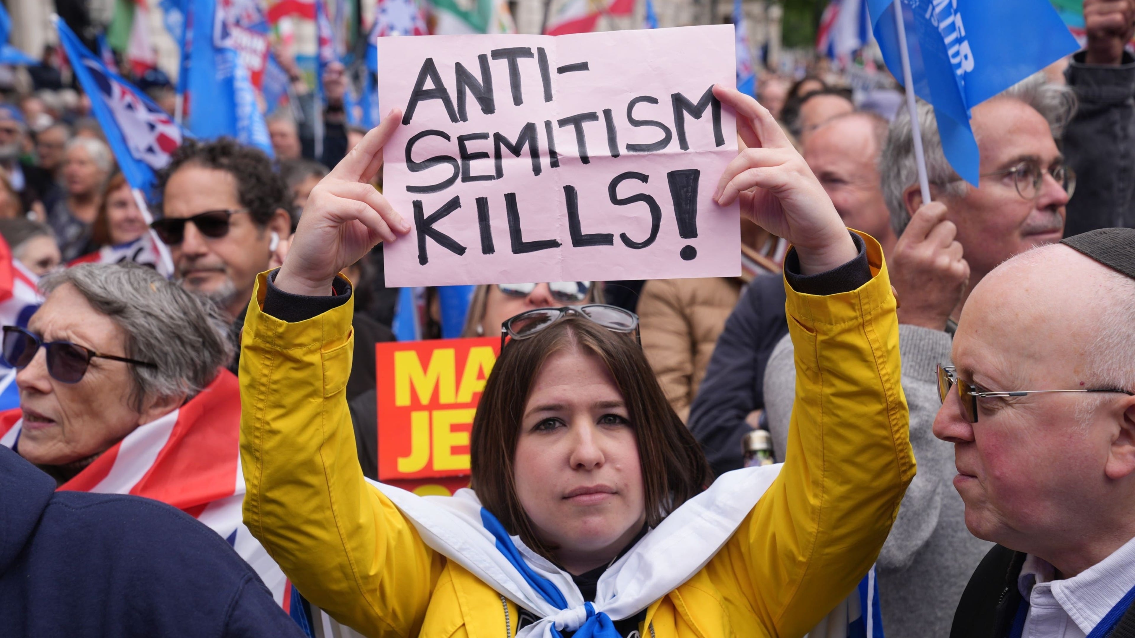 Cabinet minister booed and jeered at London rally against antisemitism