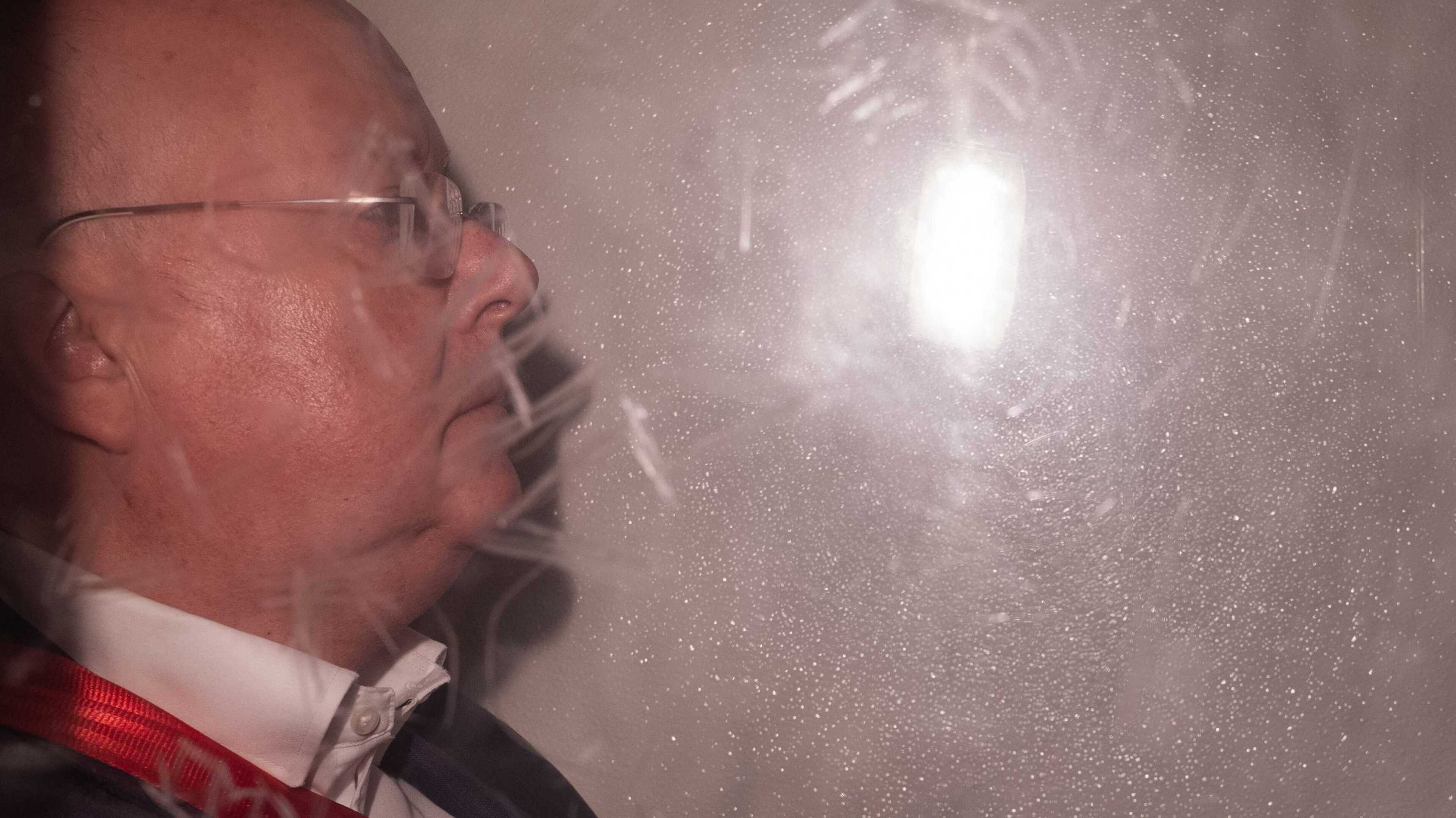 Peter Murrell arrives in prison van following SNP chief executive conviction