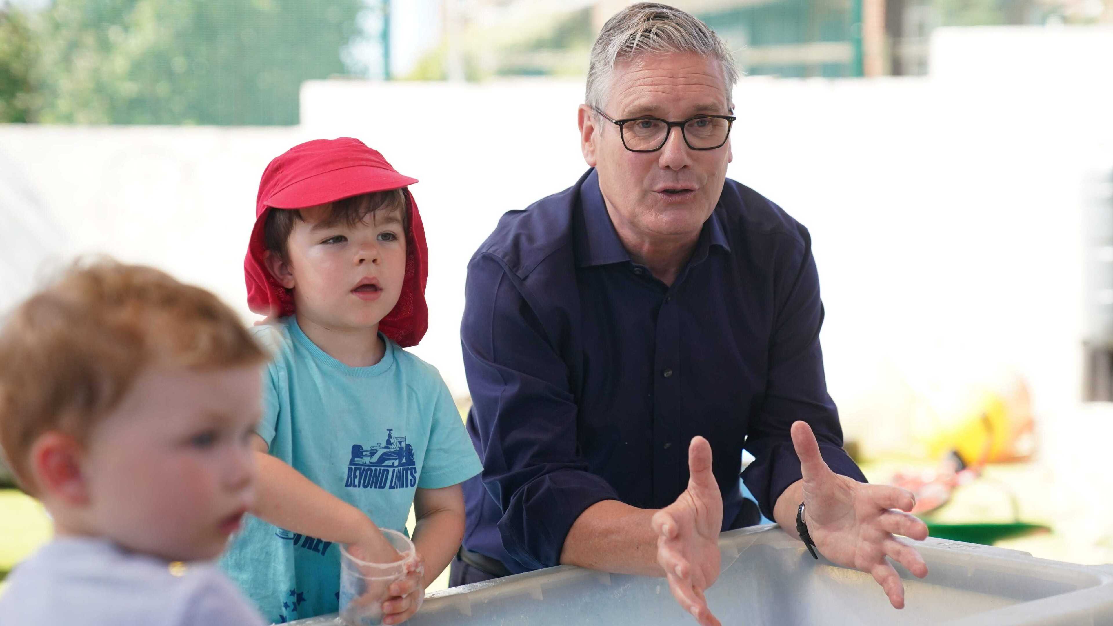 Starmer urges government to take ‘game-changer’ action on children’s social media