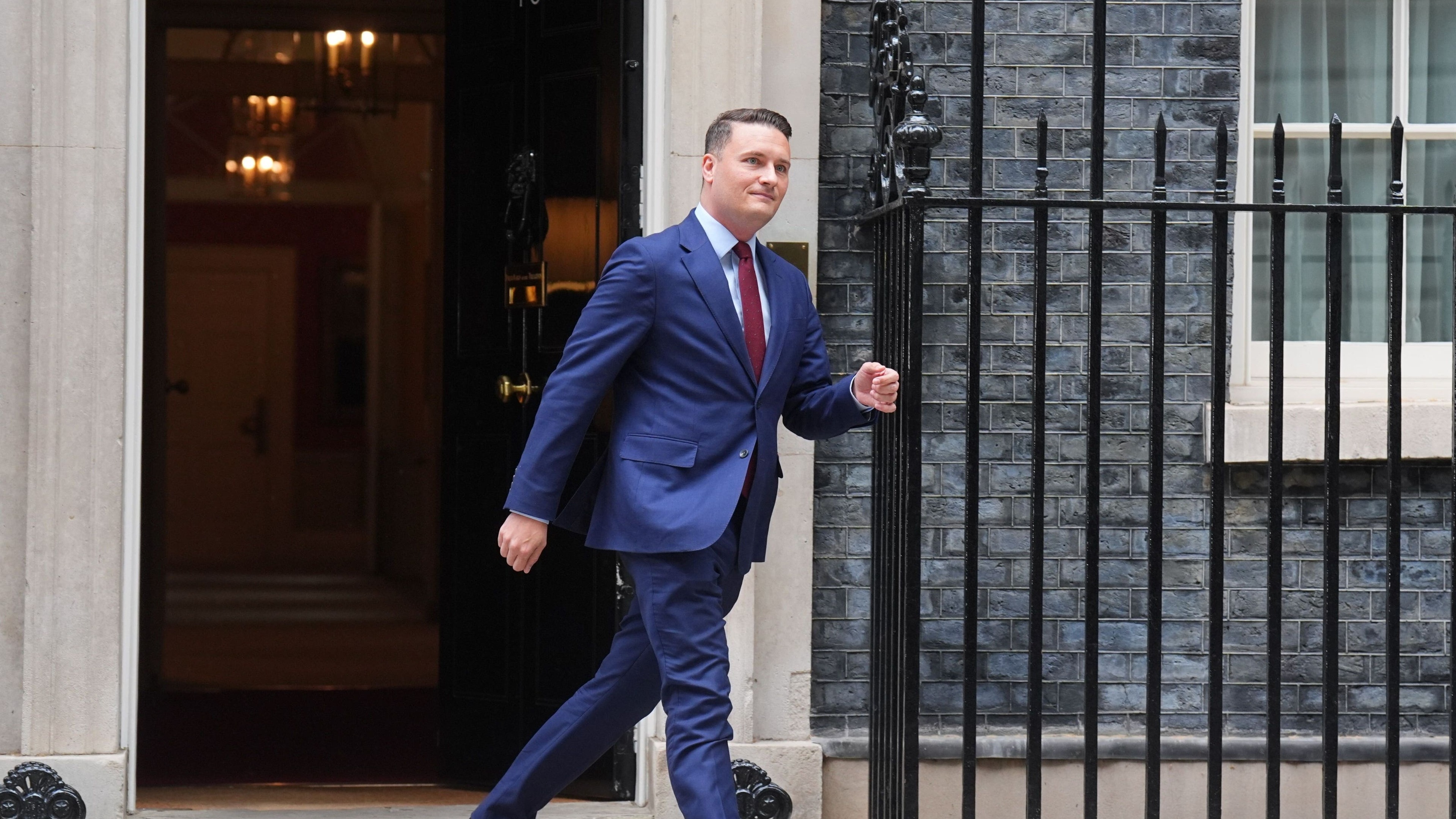 Labour turmoil continues as Streeting mulls leadership challenge