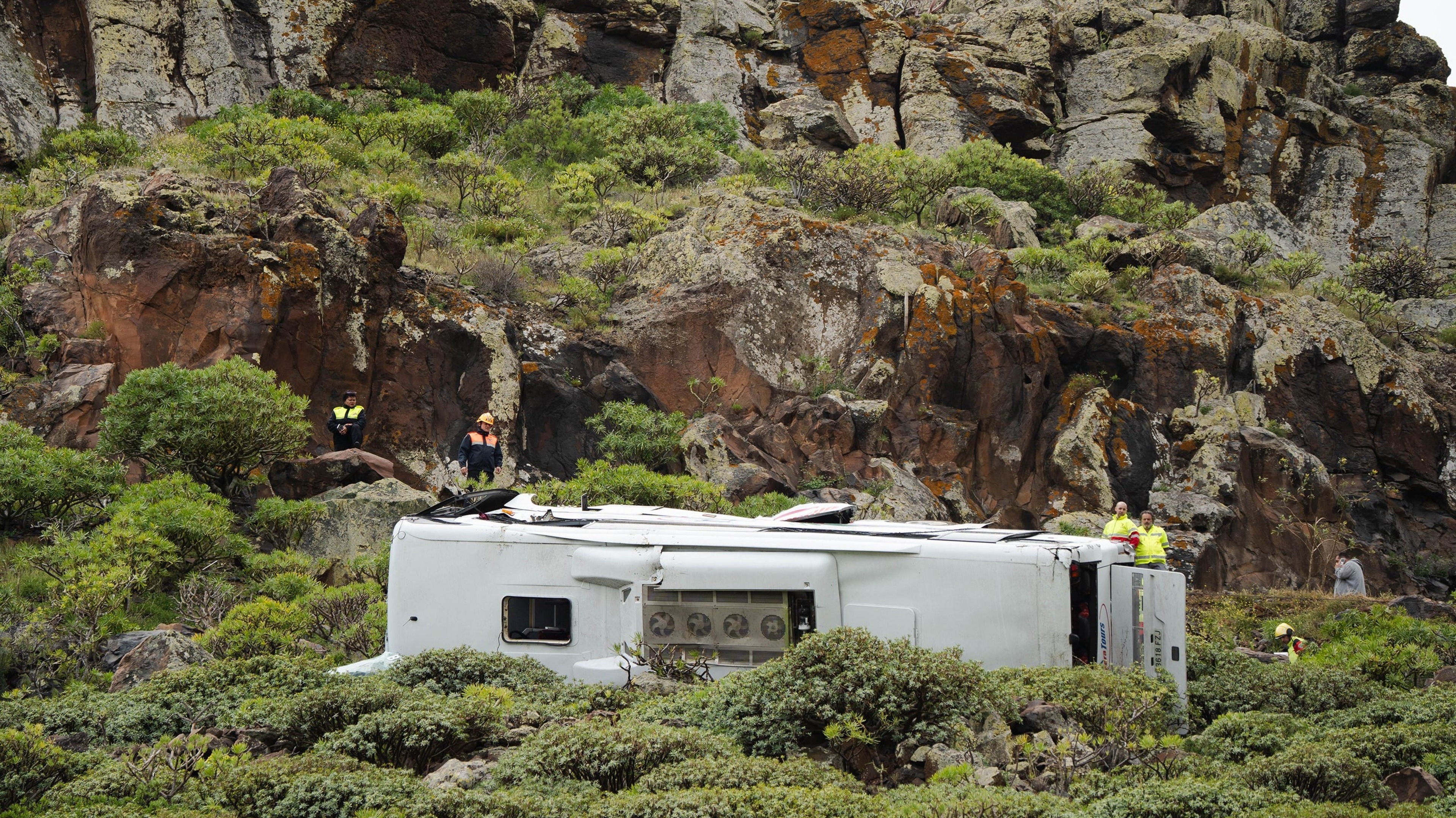 One dead, 27 injured as bus carrying British tourists crashes in Canary Islands