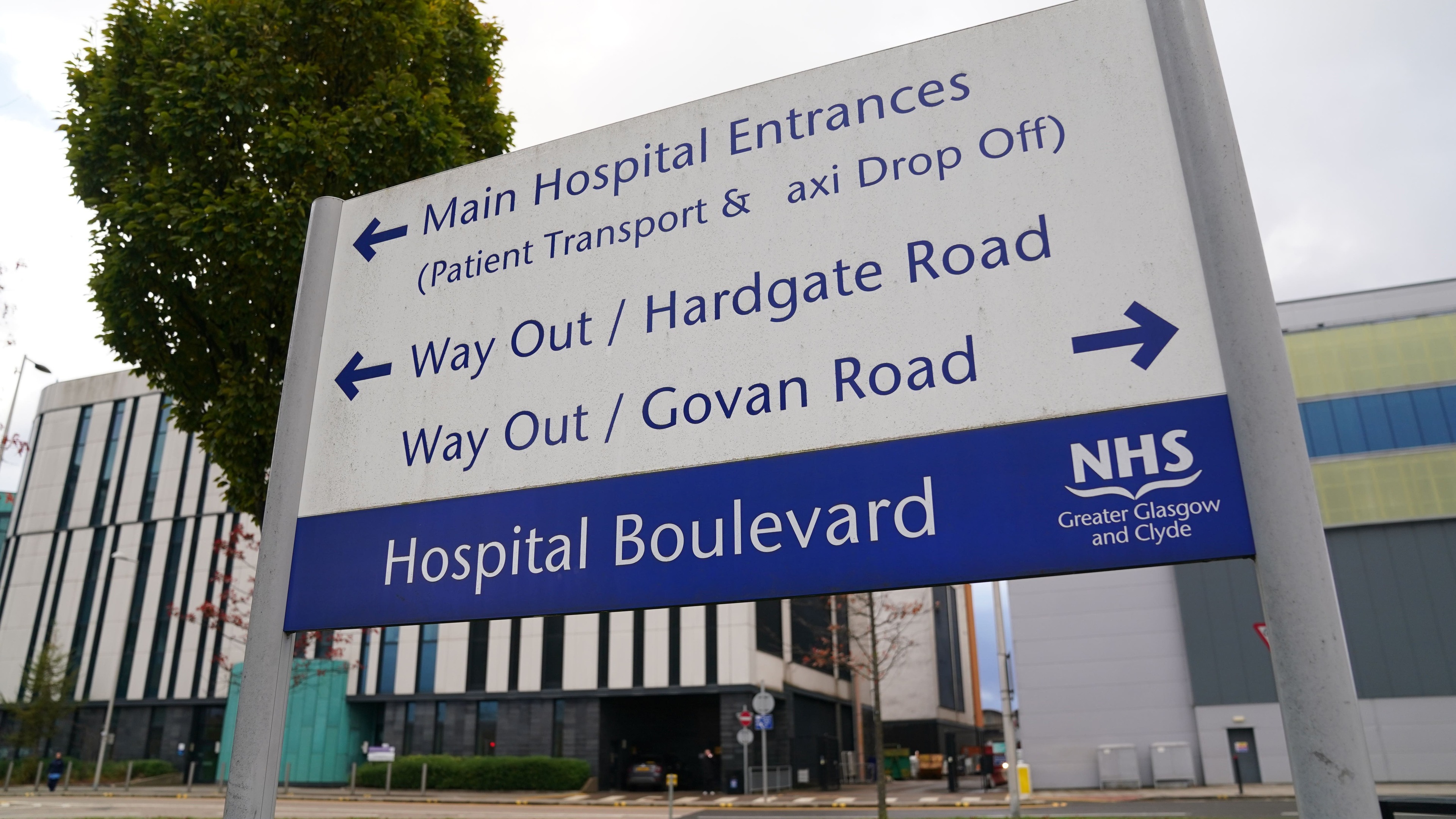 Patient being tested for Ebola virus at Glasgow hospital
