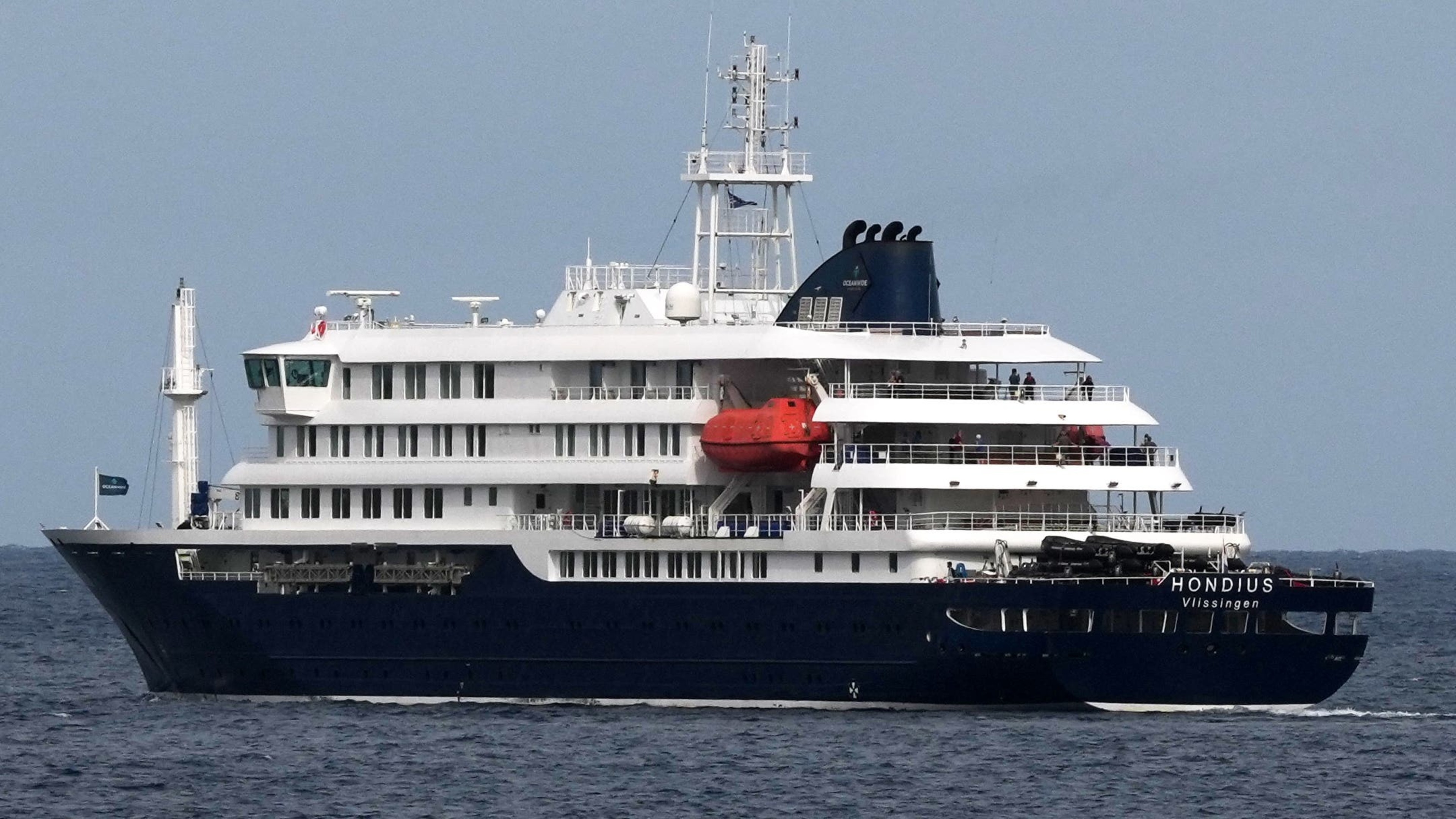 Hantavirus: British cruise passengers ‘will self-isolate in UK for 45 days’