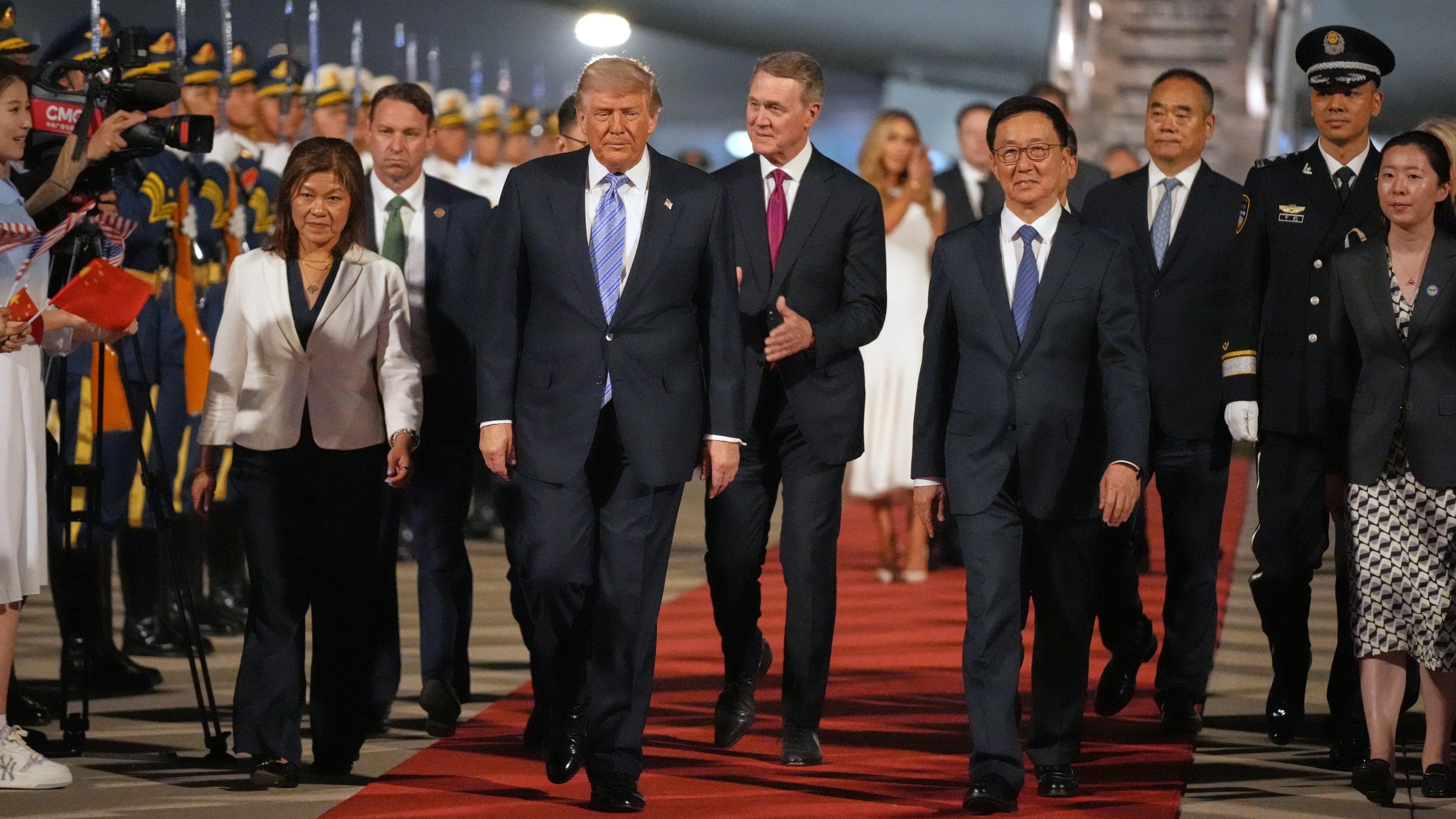 Trump to meet Xi at Beijing summit as war and inflation weigh on his presidency