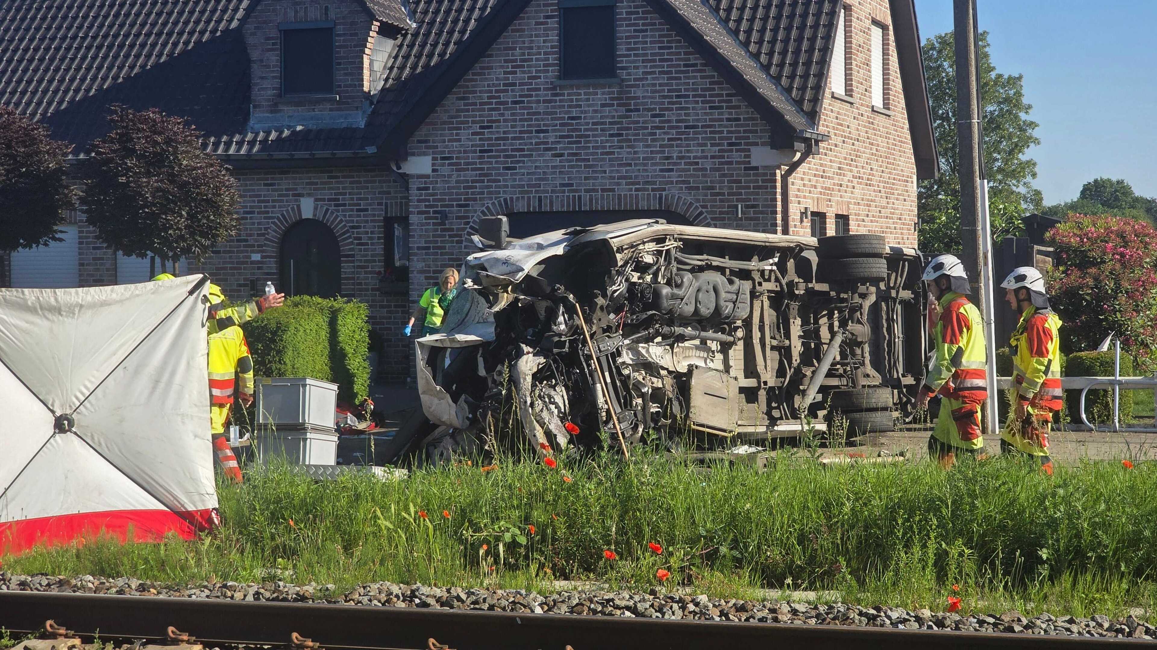 Several people injured after train and minibus collide in northern Belgium