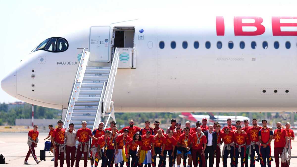 Spain’s World Cup champions return home for royal welcome and Madrid parade