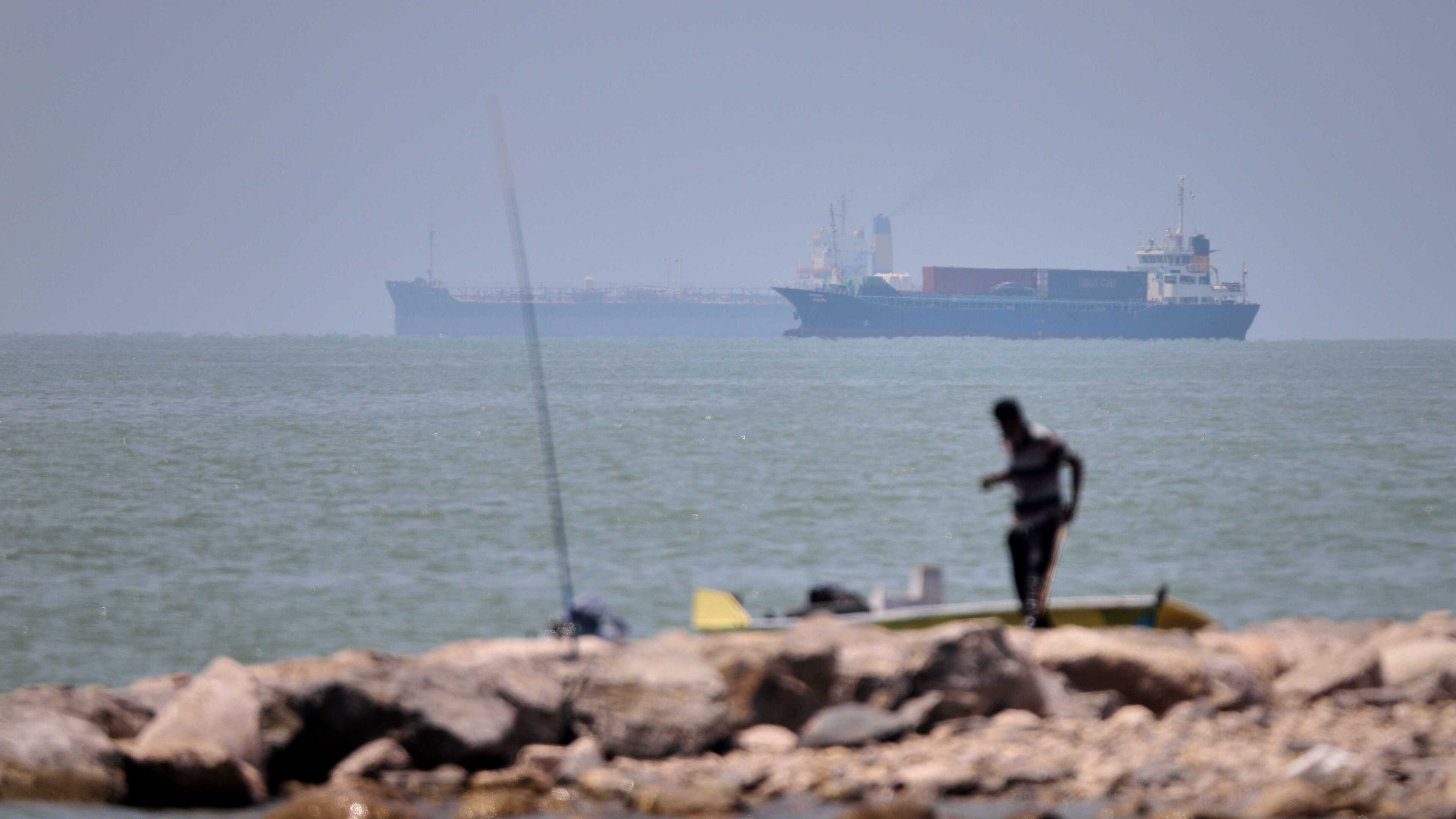 US says it struck Iranian targets as ceasefire strained in second day of attacks