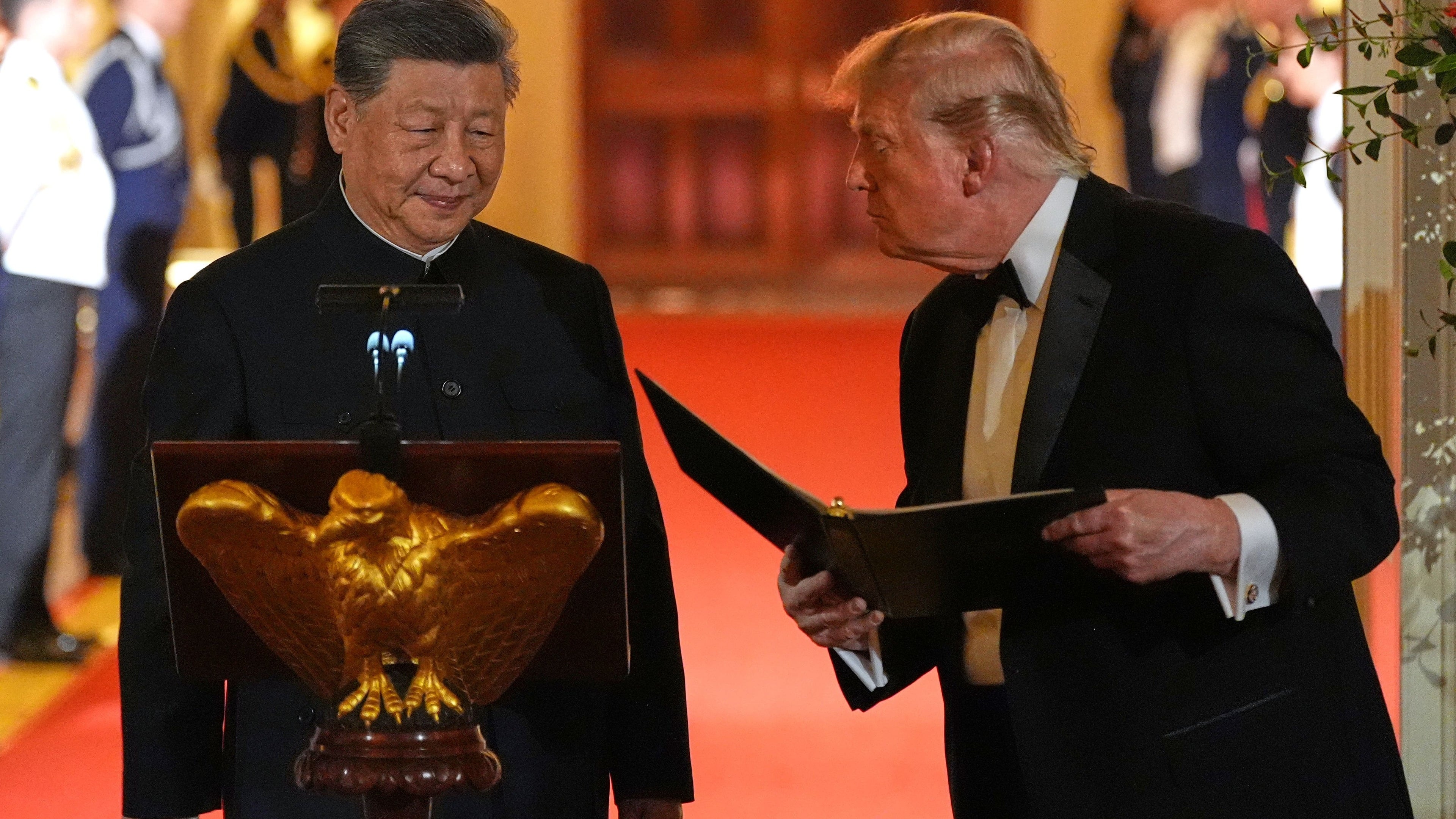 Xi Jinping ends Washington visit by viewing U.S. Constitution and Bill of Rights
