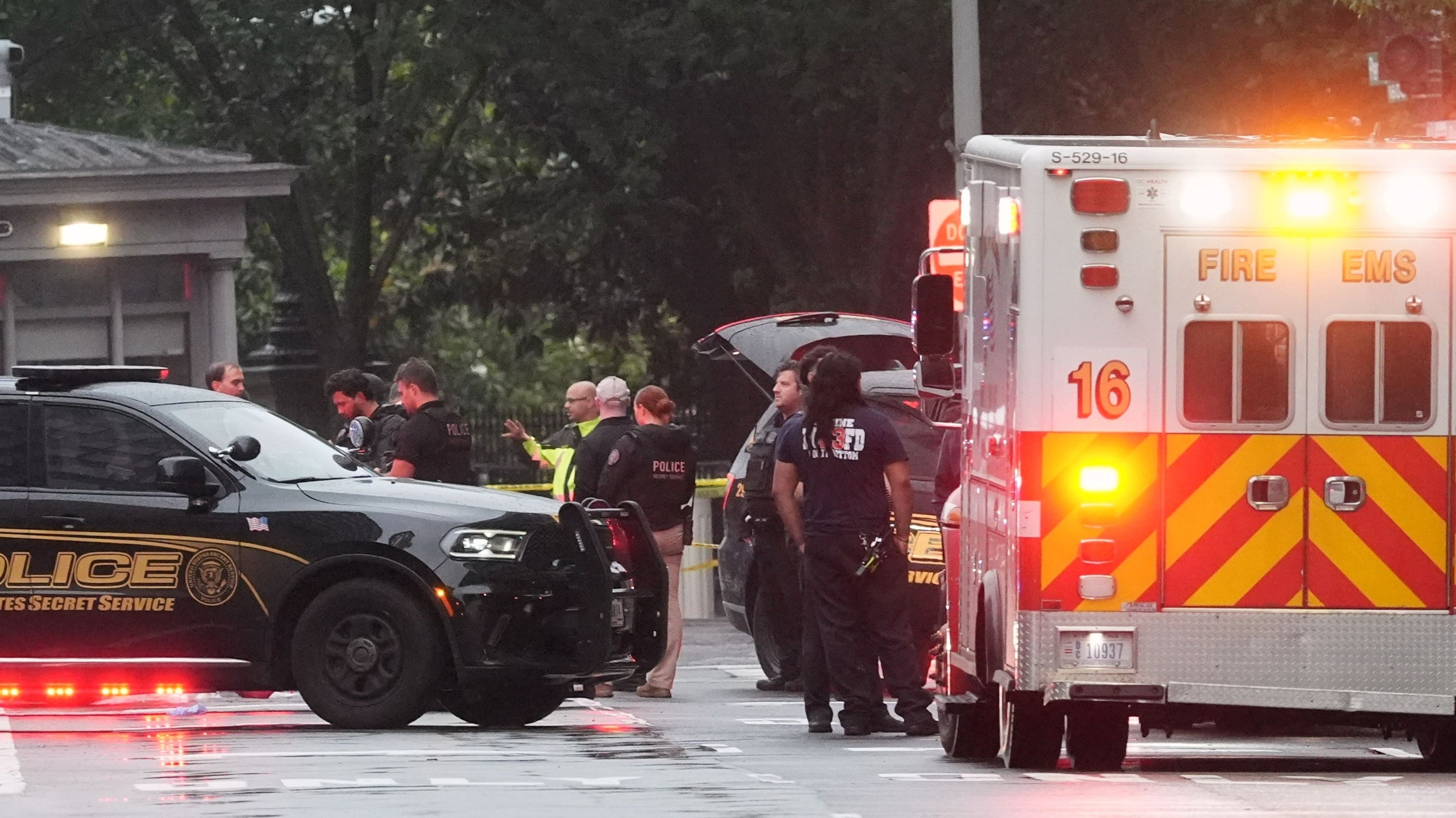 Secret Service shoots and kills suspect after firing at checkpoint near White House