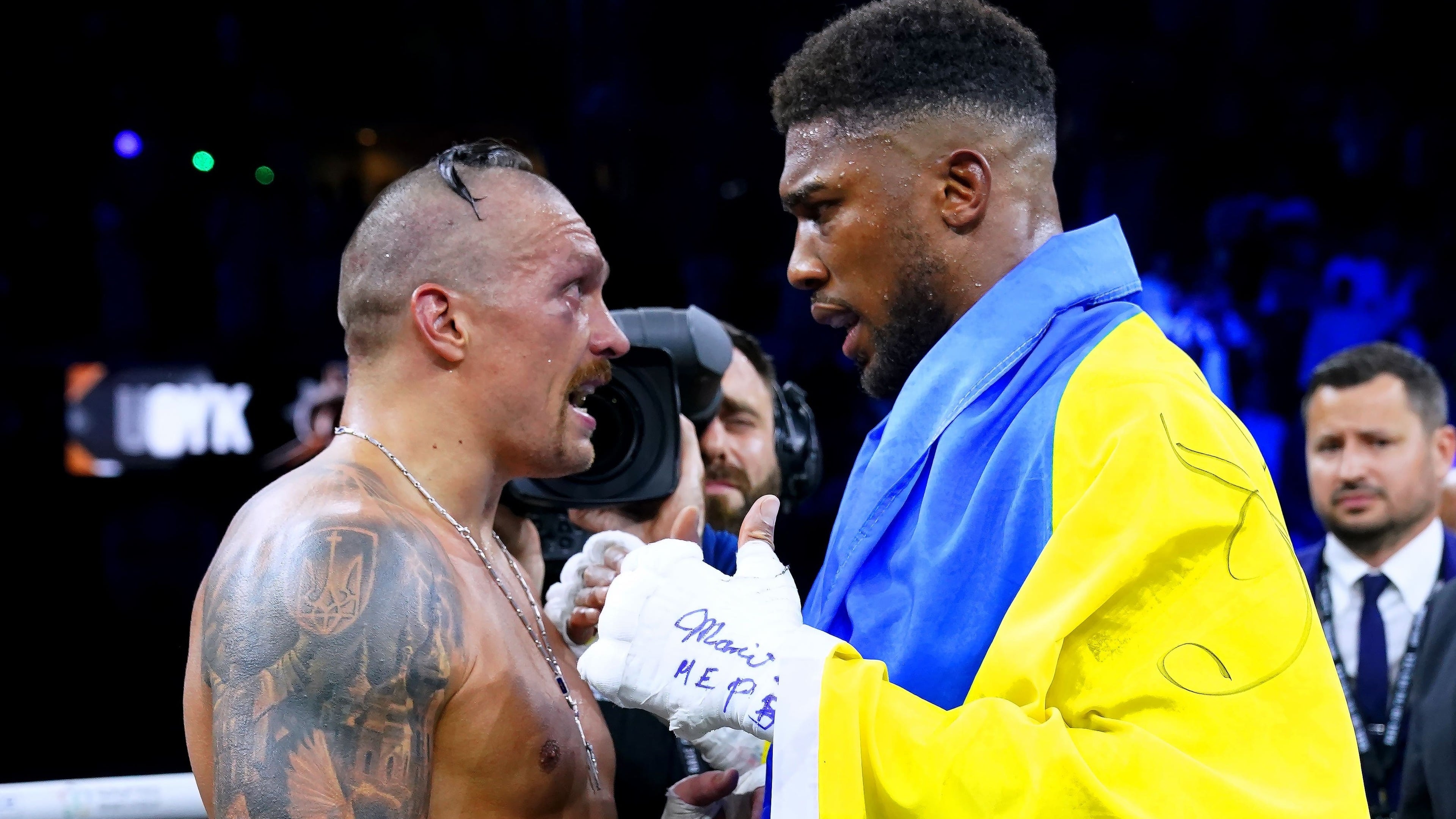 Anthony Joshua and Oleksandr Usyk recreate Rocky III training montage