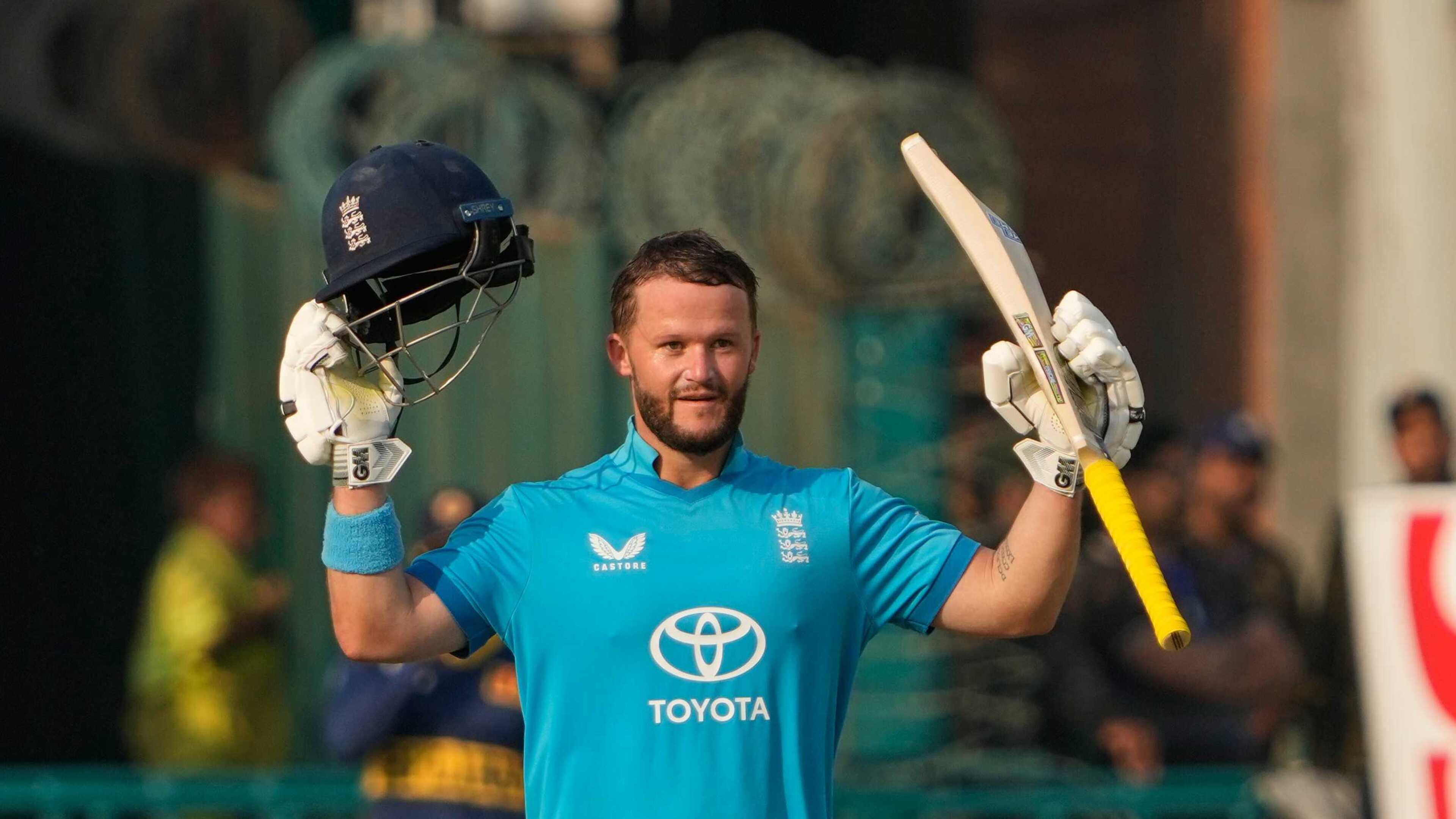 Ben Duckett hits another Lahore ton as England set Sri Lanka challenging total