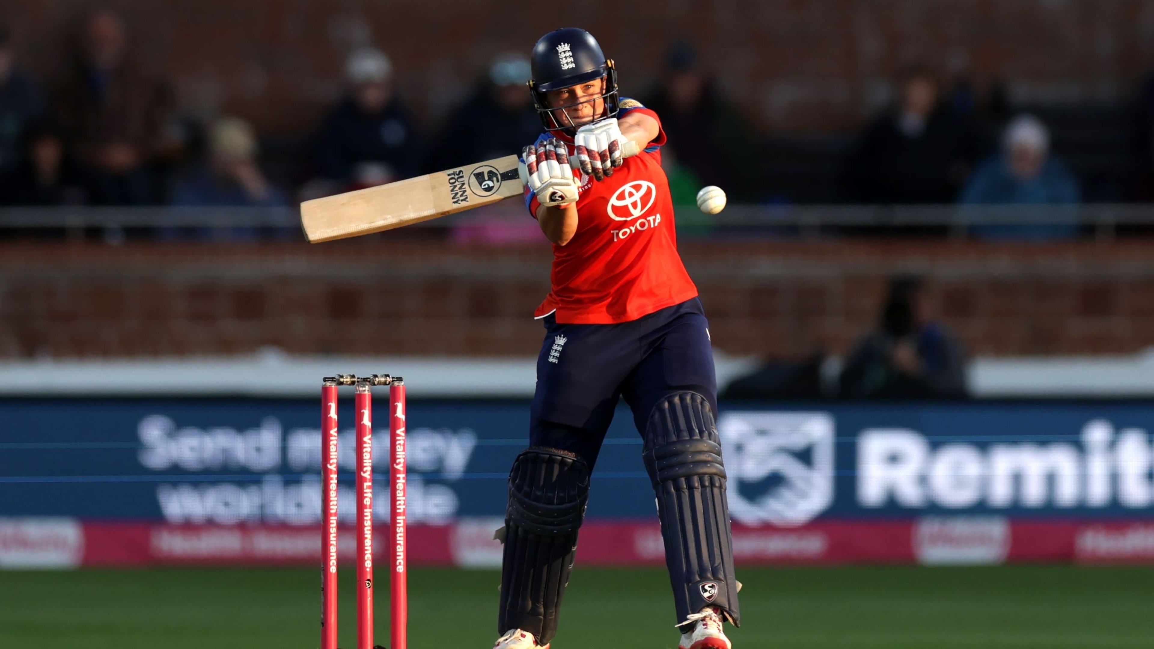 Alice Capsey fires as England chase a record total to beat India and win series