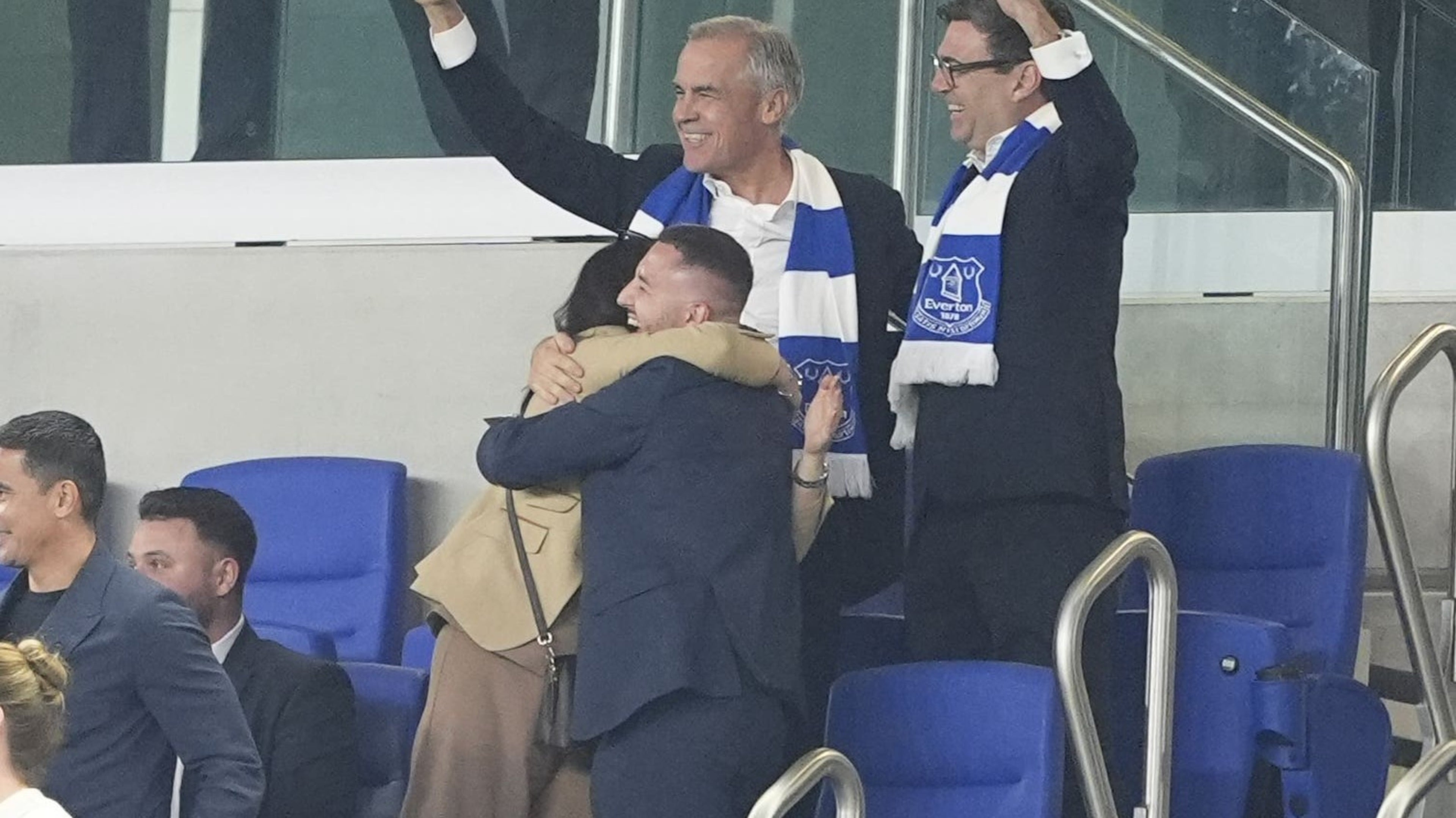 Charly Alcaraz helps Everton escape tight spot as Andy Burnham and Mark Carney witness Carabao Cup win over Wolves
