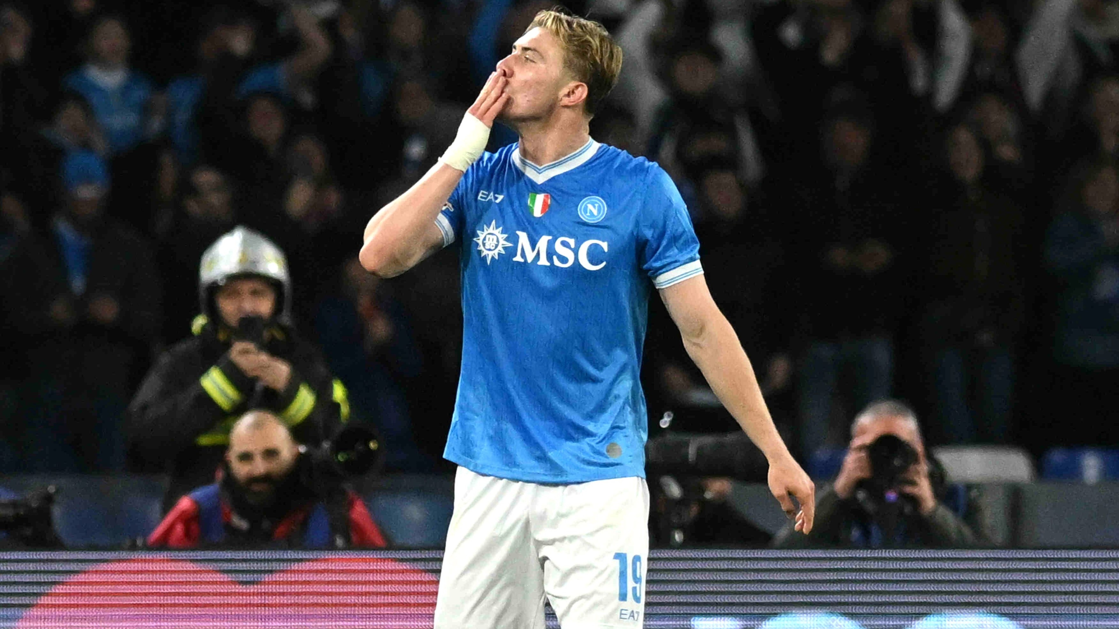 Rasmus Hojlund completes permanent move from Manchester United to Napoli