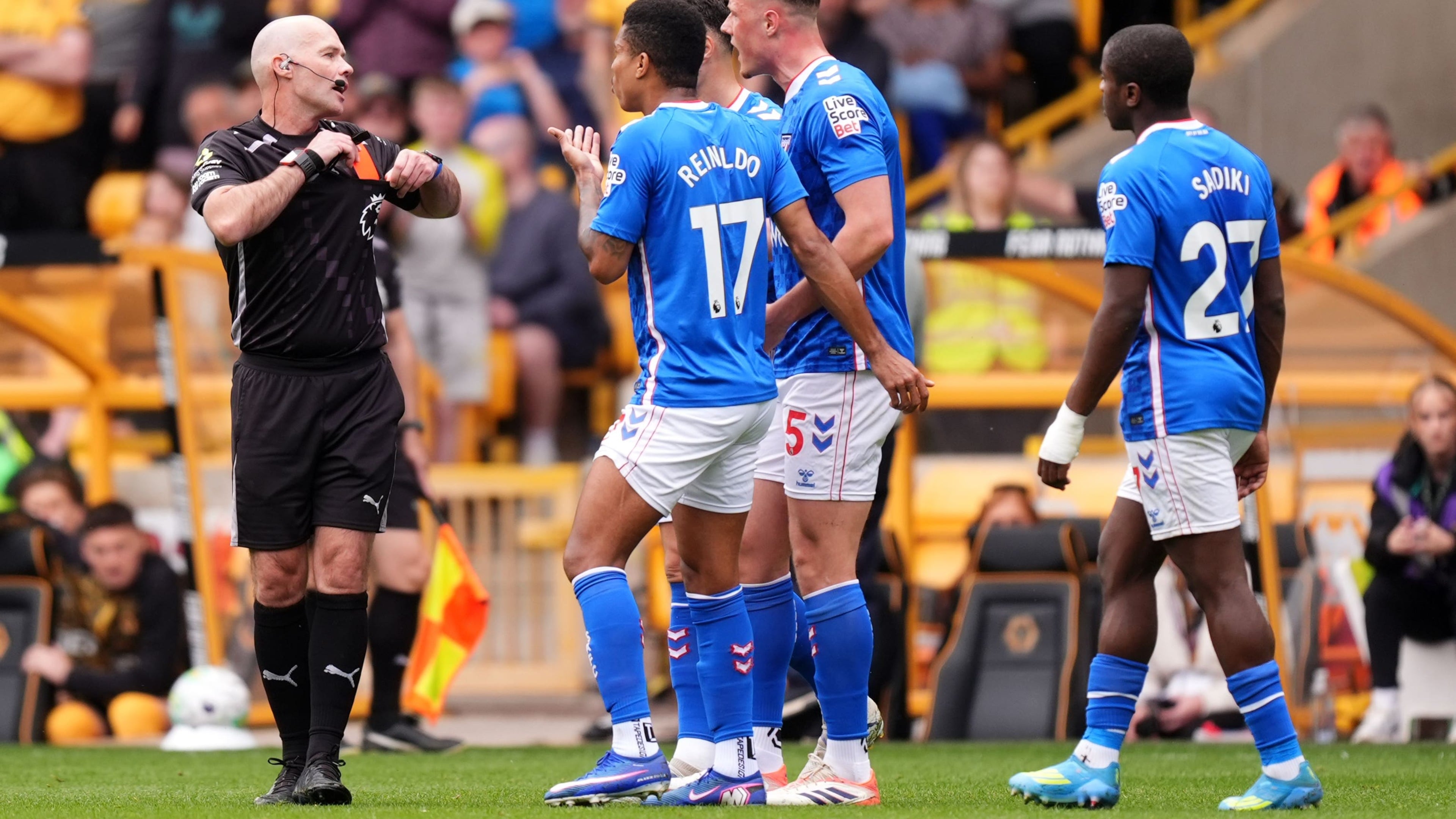 Regis Le Bris questions application of hair-pull rule after Dan Ballard sees red