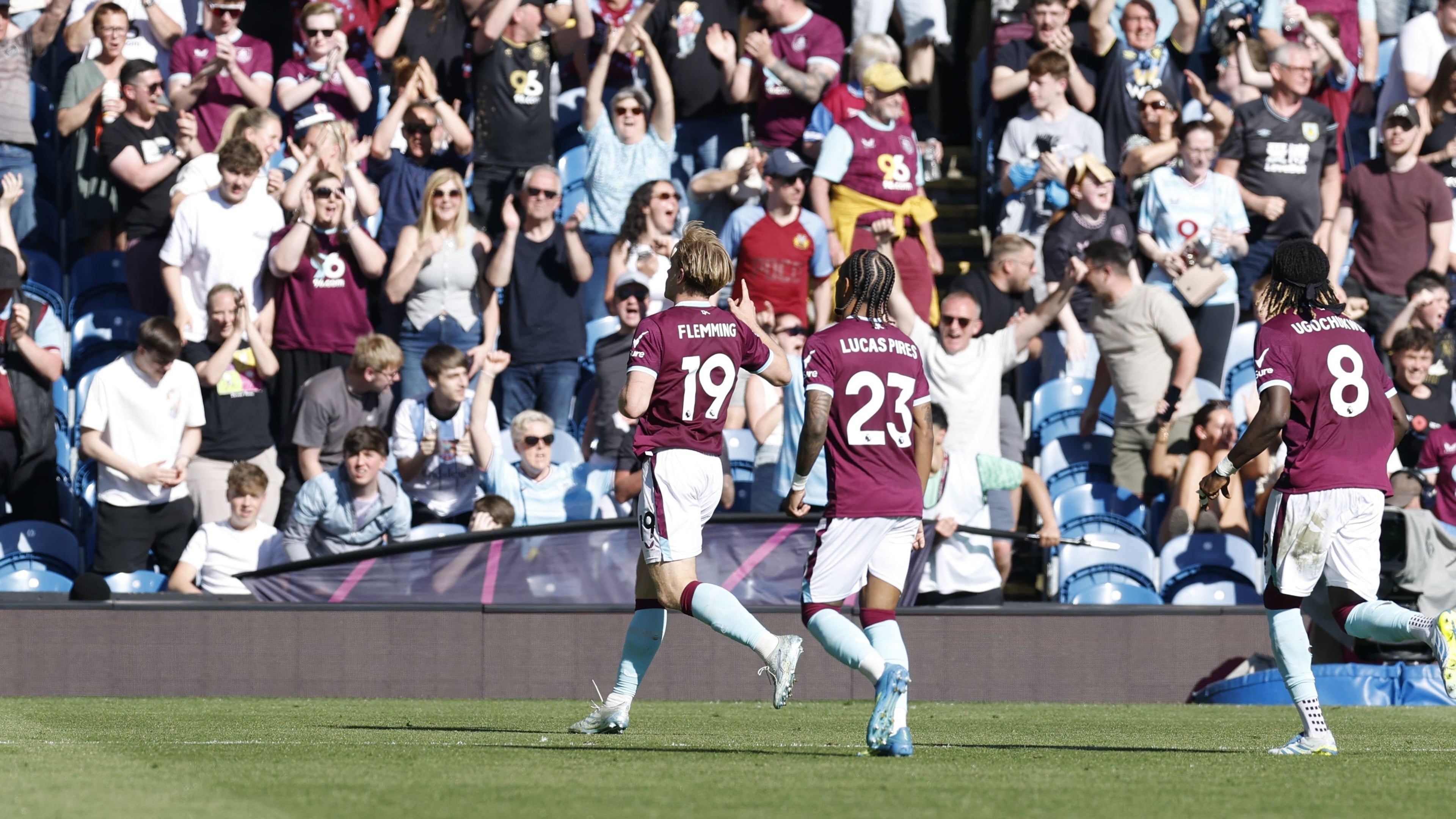 Burnley draw with Wolves to avoid finishing bottom of the table