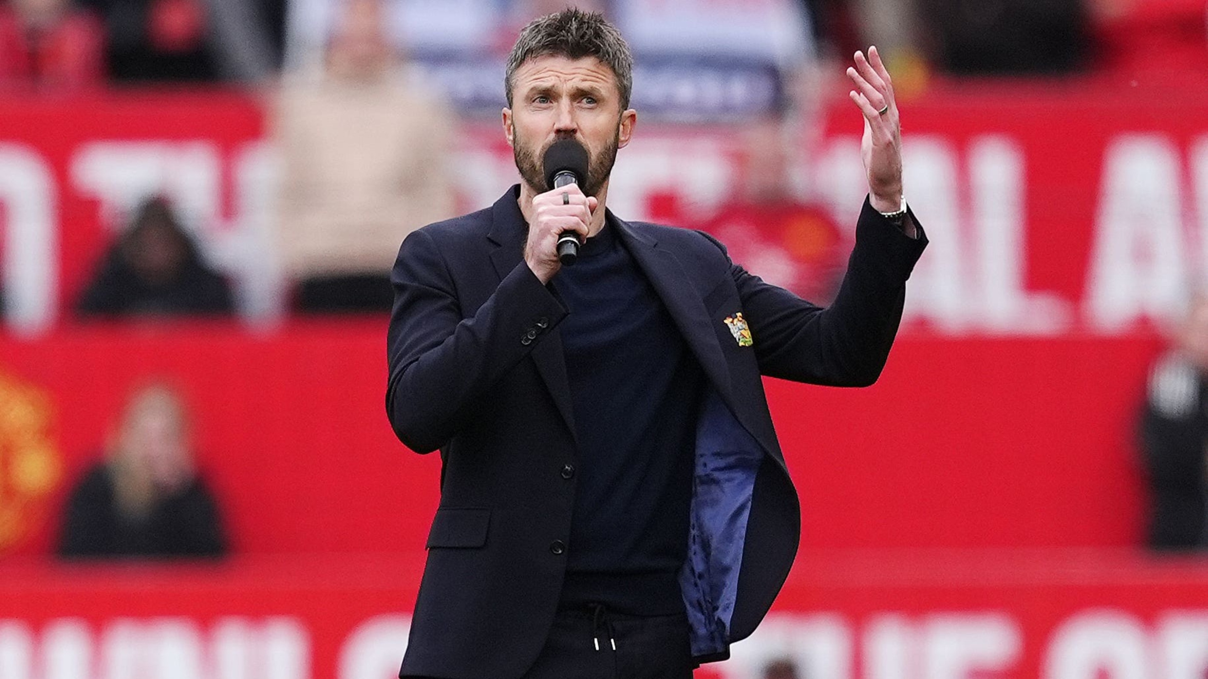 Michael Carrick signs new Manchester United deal through 2028