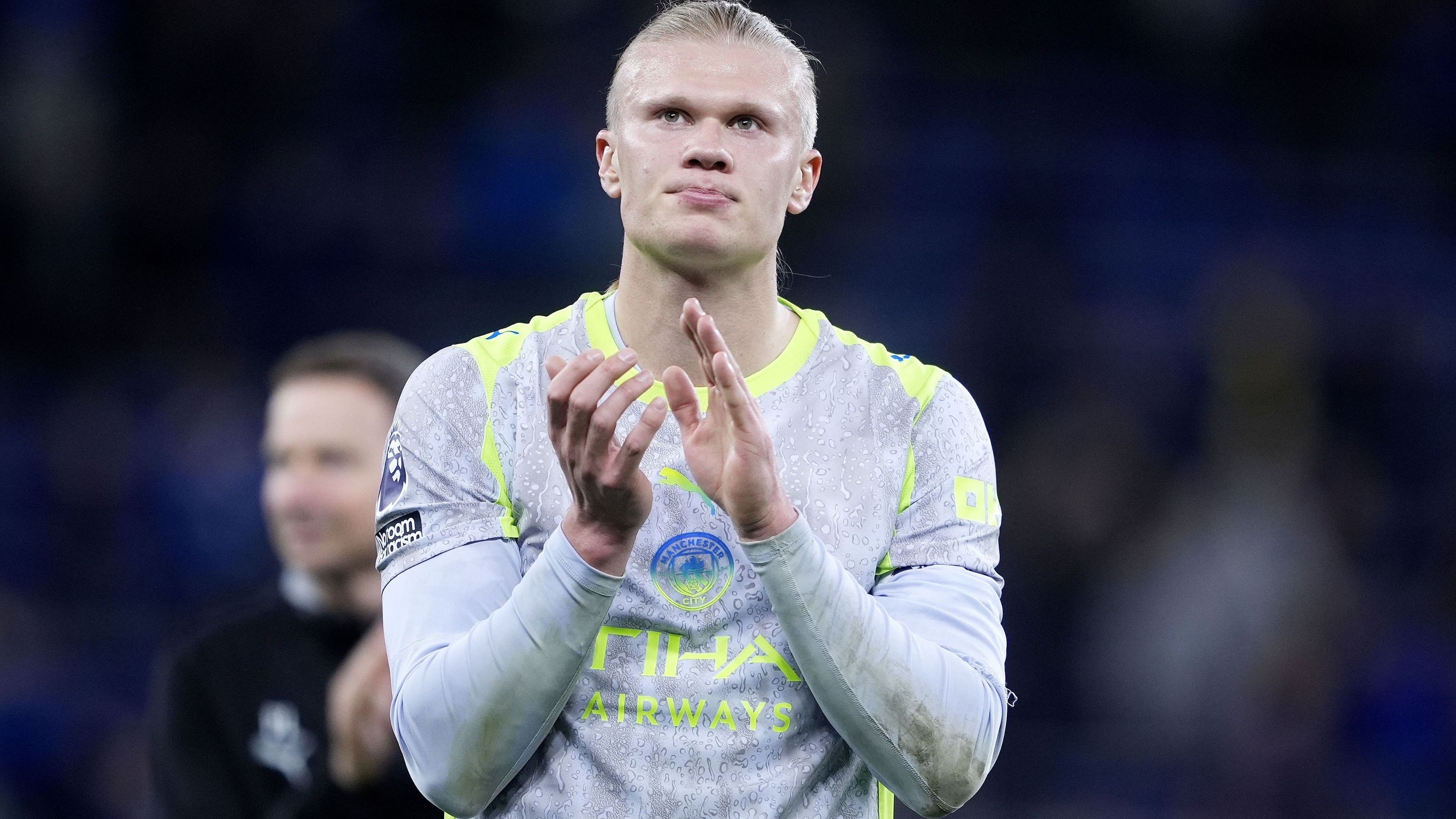 Man City drop points in title race as last-gasp leveller rescues draw at Everton