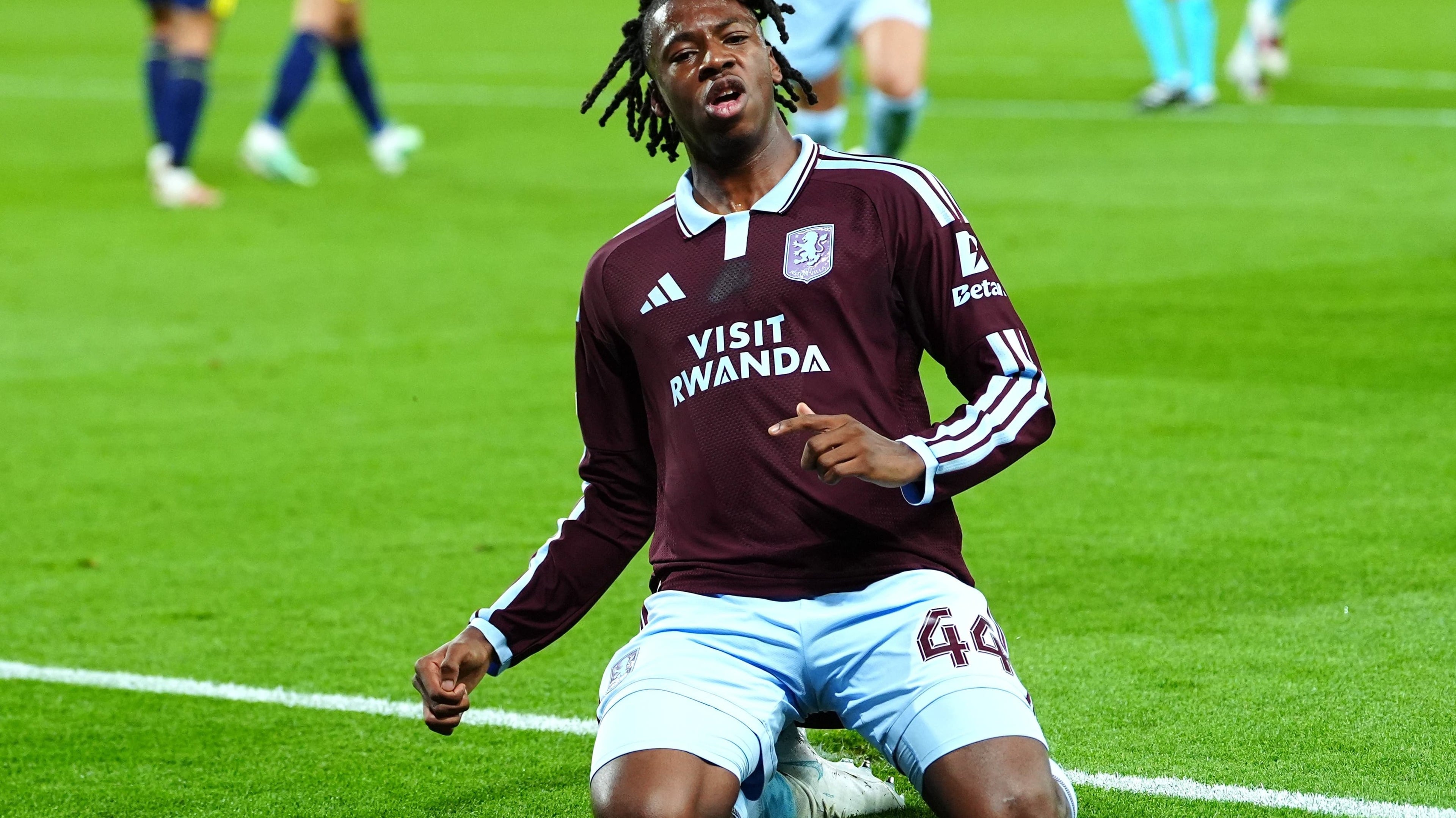 Unai Emery hails ‘passionate’ Johan Manzambi as Aston Villa win at Newcastle